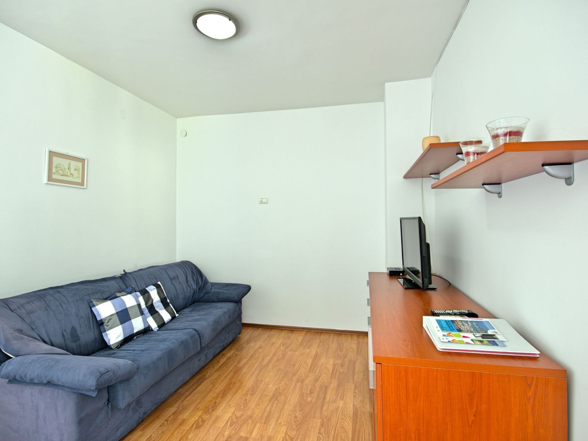 Photo of Apartment Nika 3 Umag mit Pool und Whirlpool 400 Meter vom Strand entfernt