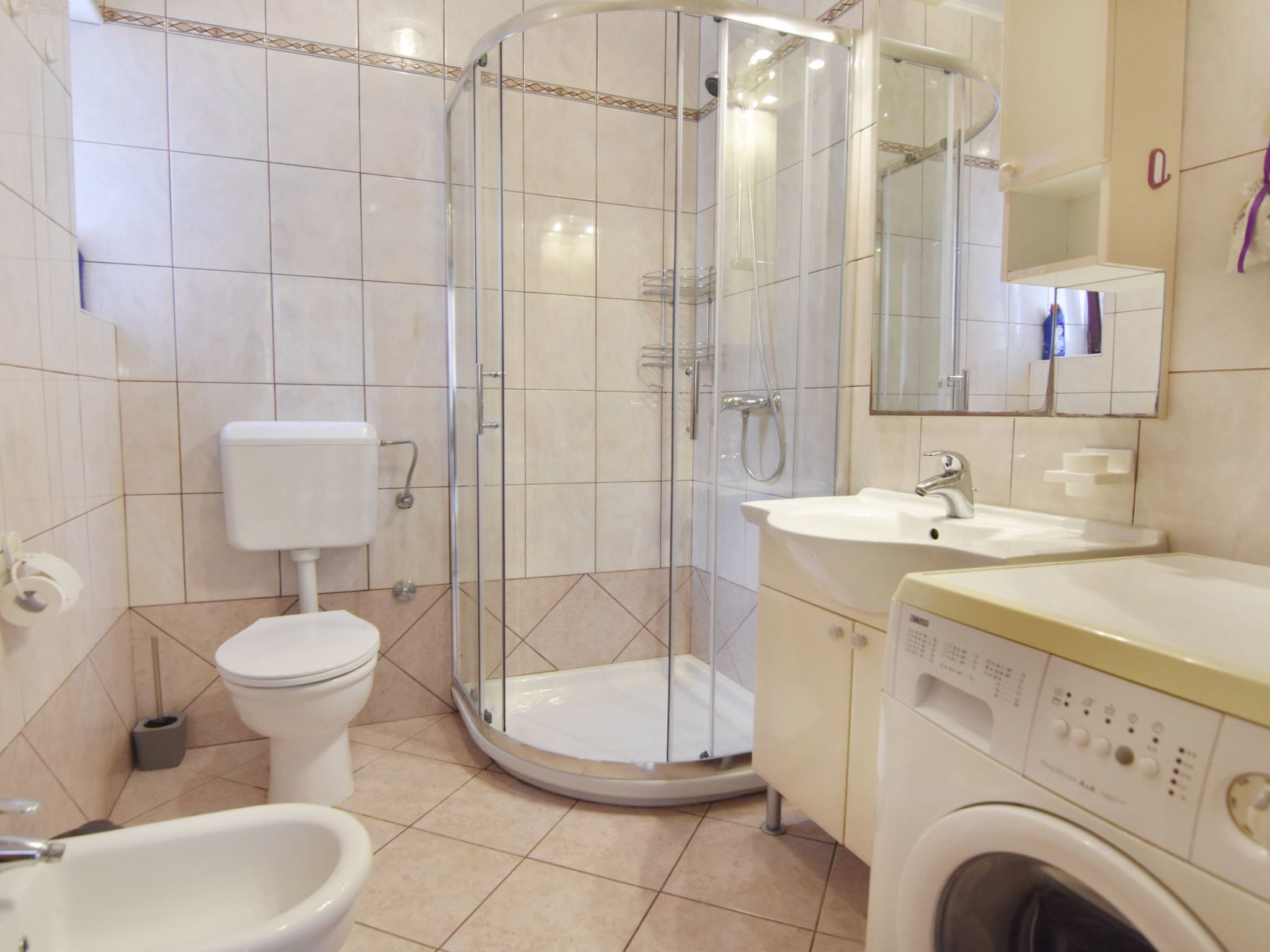 Große Wohnung in Umag mit Großem Garten und Meerblick-Image-tags.info