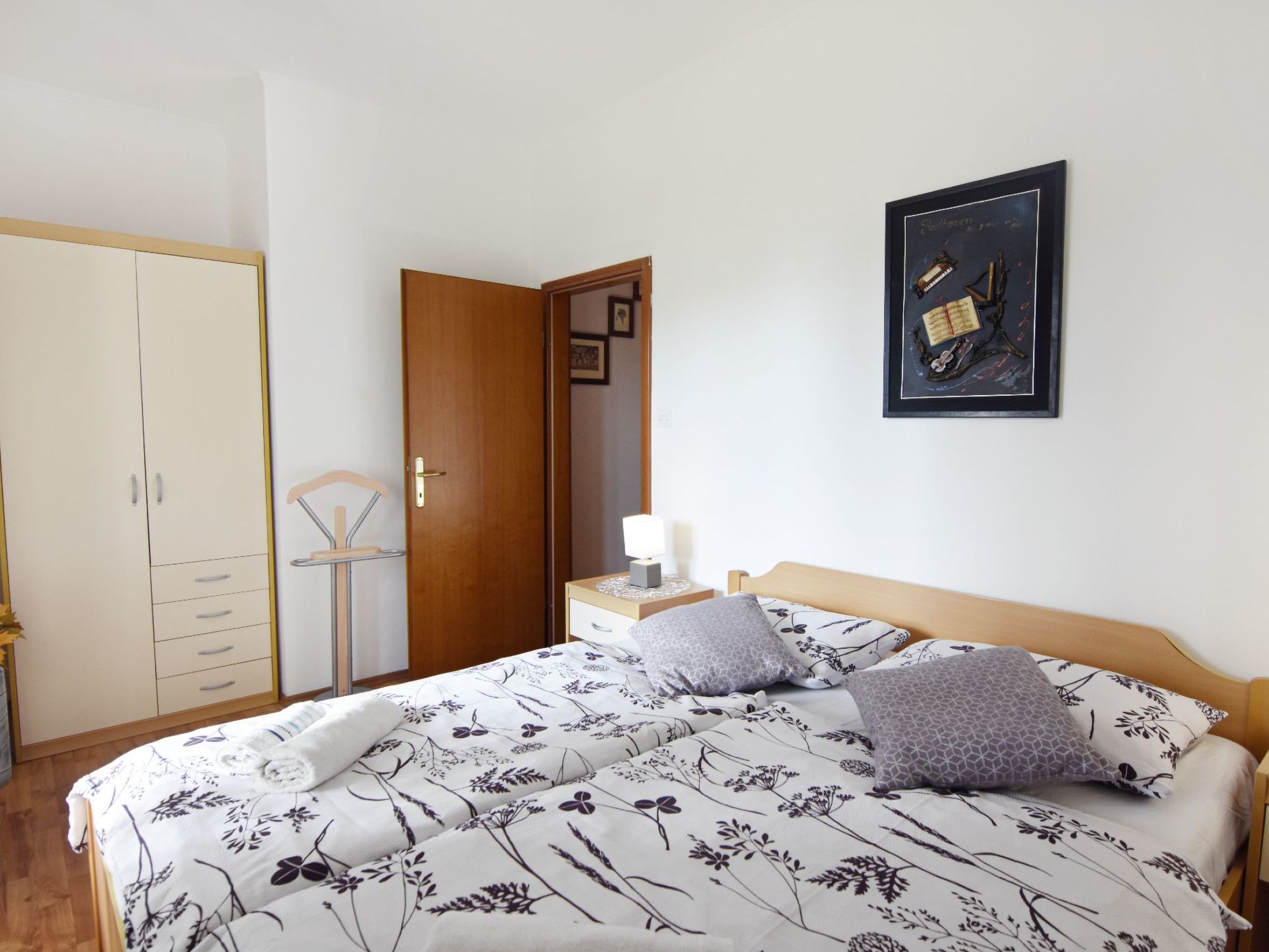 Große Wohnung in Umag mit Großem Garten und Meerblick-Image-tags.info