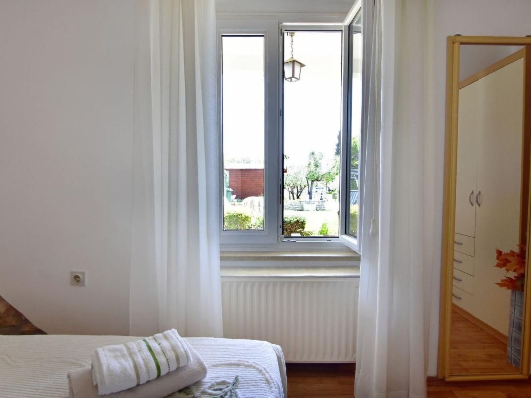 Große Wohnung in Umag mit Großem Garten und Meerblick-Image-tags.info