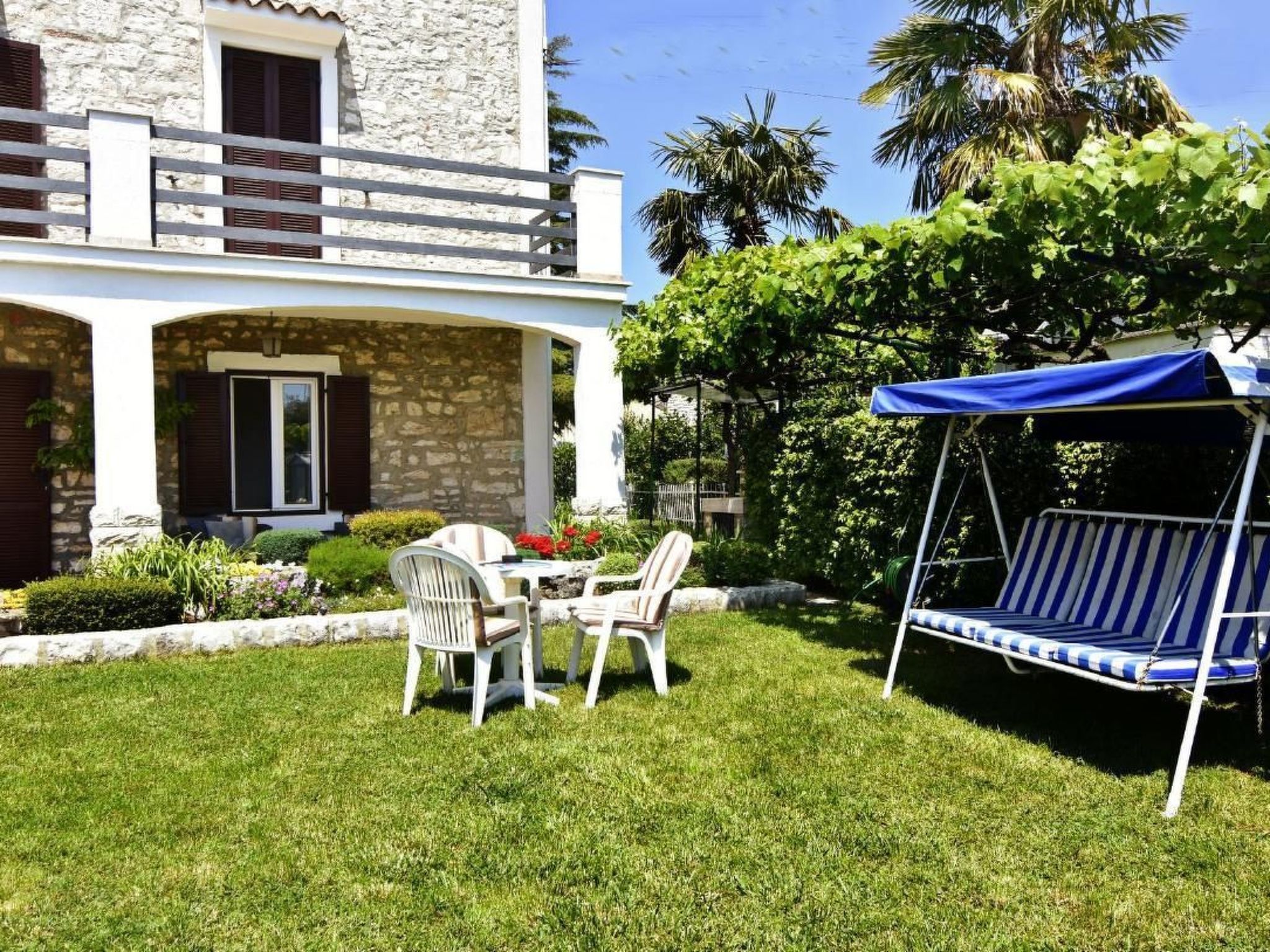 Große Wohnung in Umag mit Großem Garten und Meerblick-Image-tags.info