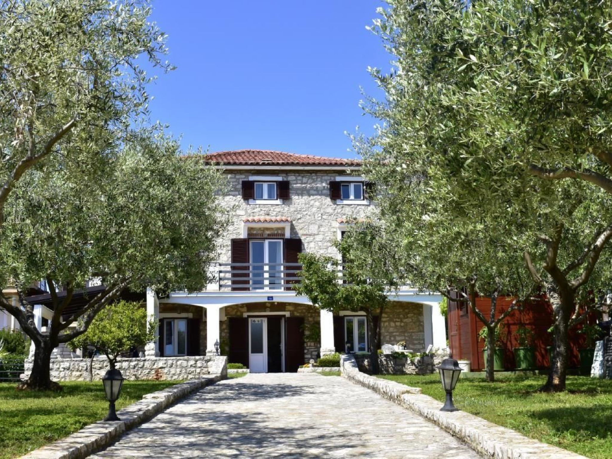 Große Wohnung in Umag mit Großem Garten und Meerblick-Image-tags.info