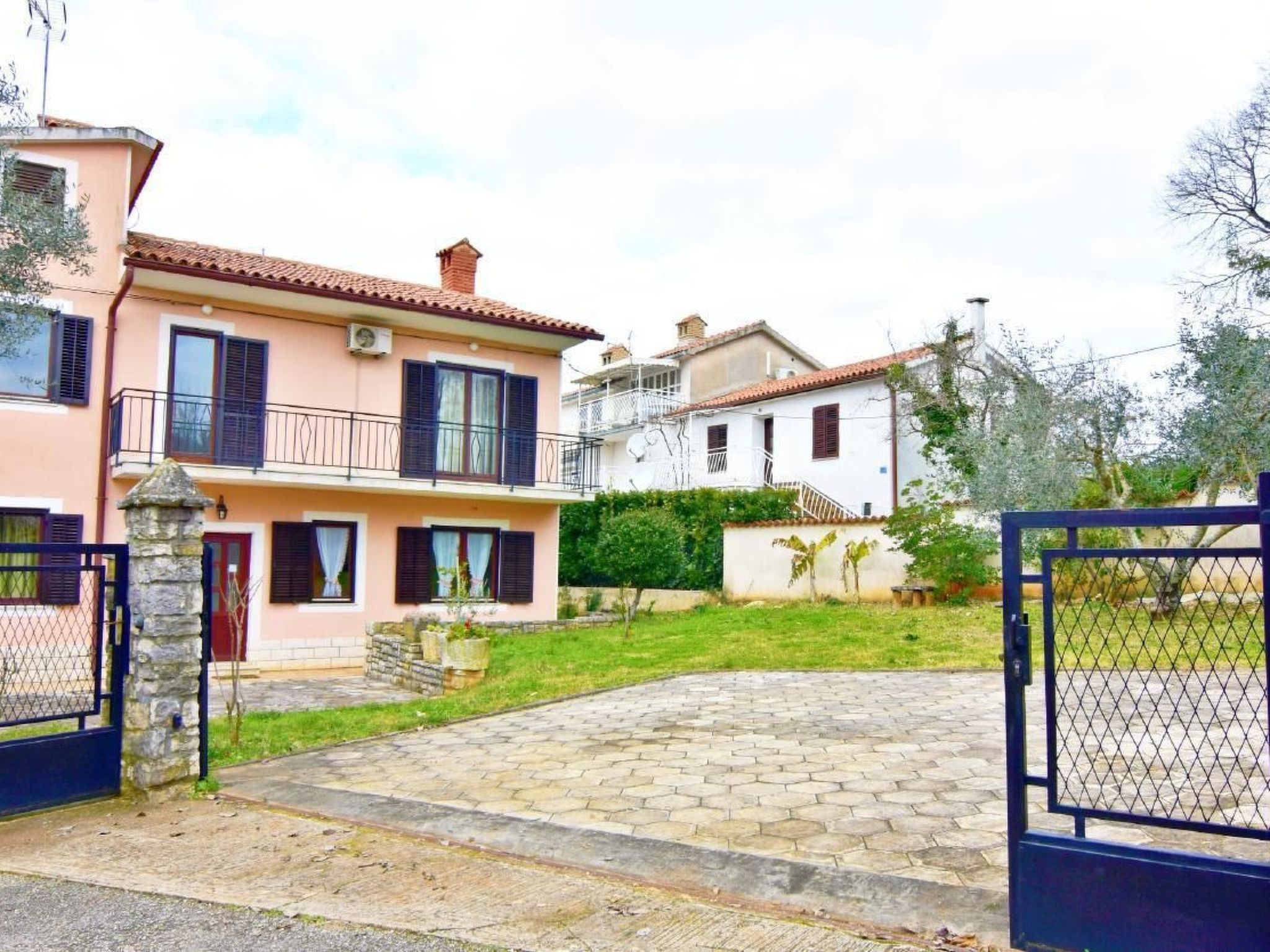 Wohnung in Valica mit Großem Garten-Image-tags.info