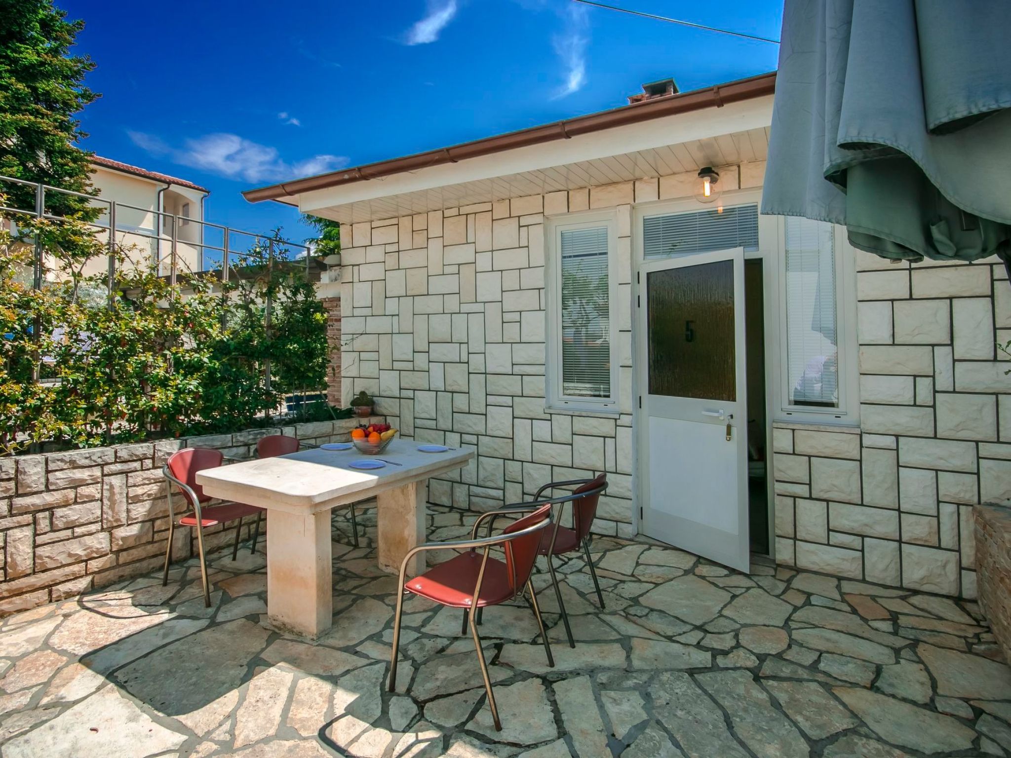 Apartment Nika 5 in der Residenz mit Pool und Whirlpool in Strandnähe-Buiten