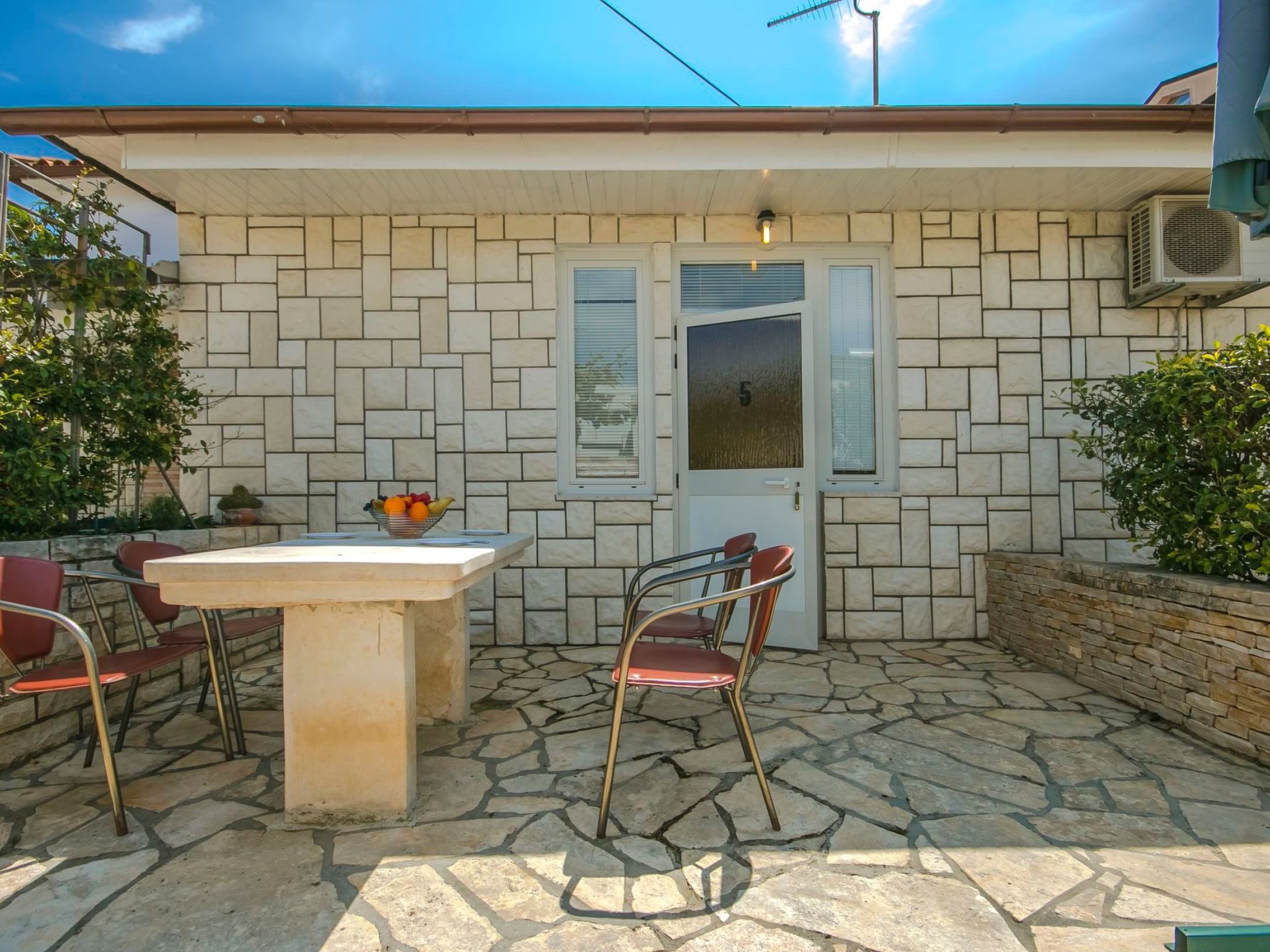 Apartment Nika 5 in der Residenz mit Pool und Whirlpool in Strandnähe-Buiten