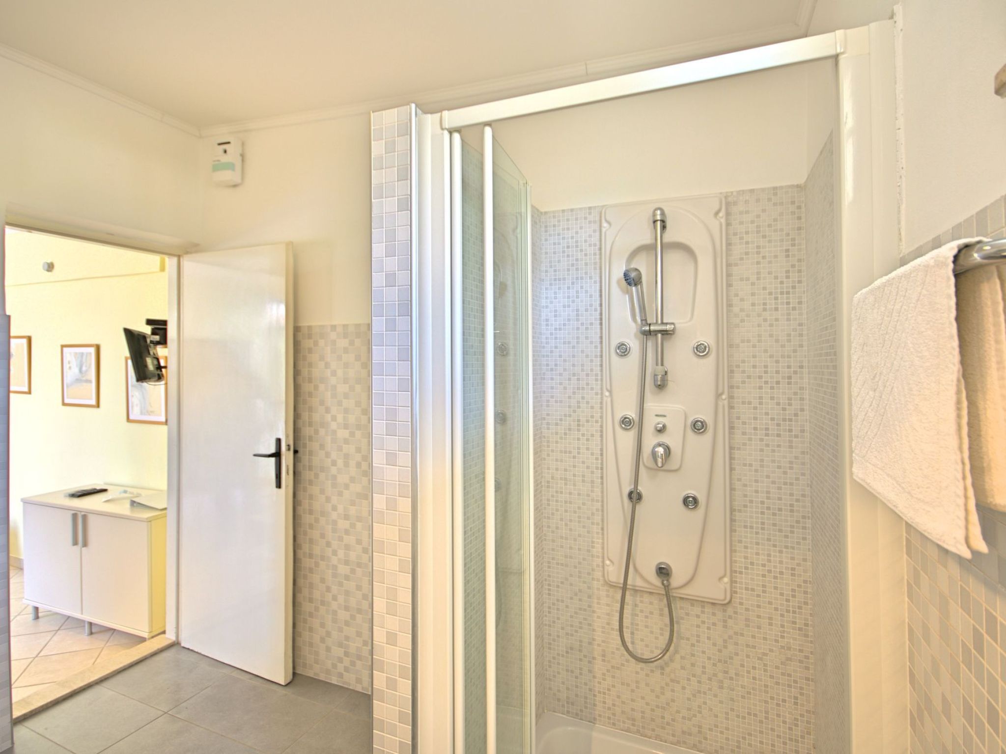 Apartment Nika 5 in der Residenz mit Pool und Whirlpool in Strandnähe-Binnen