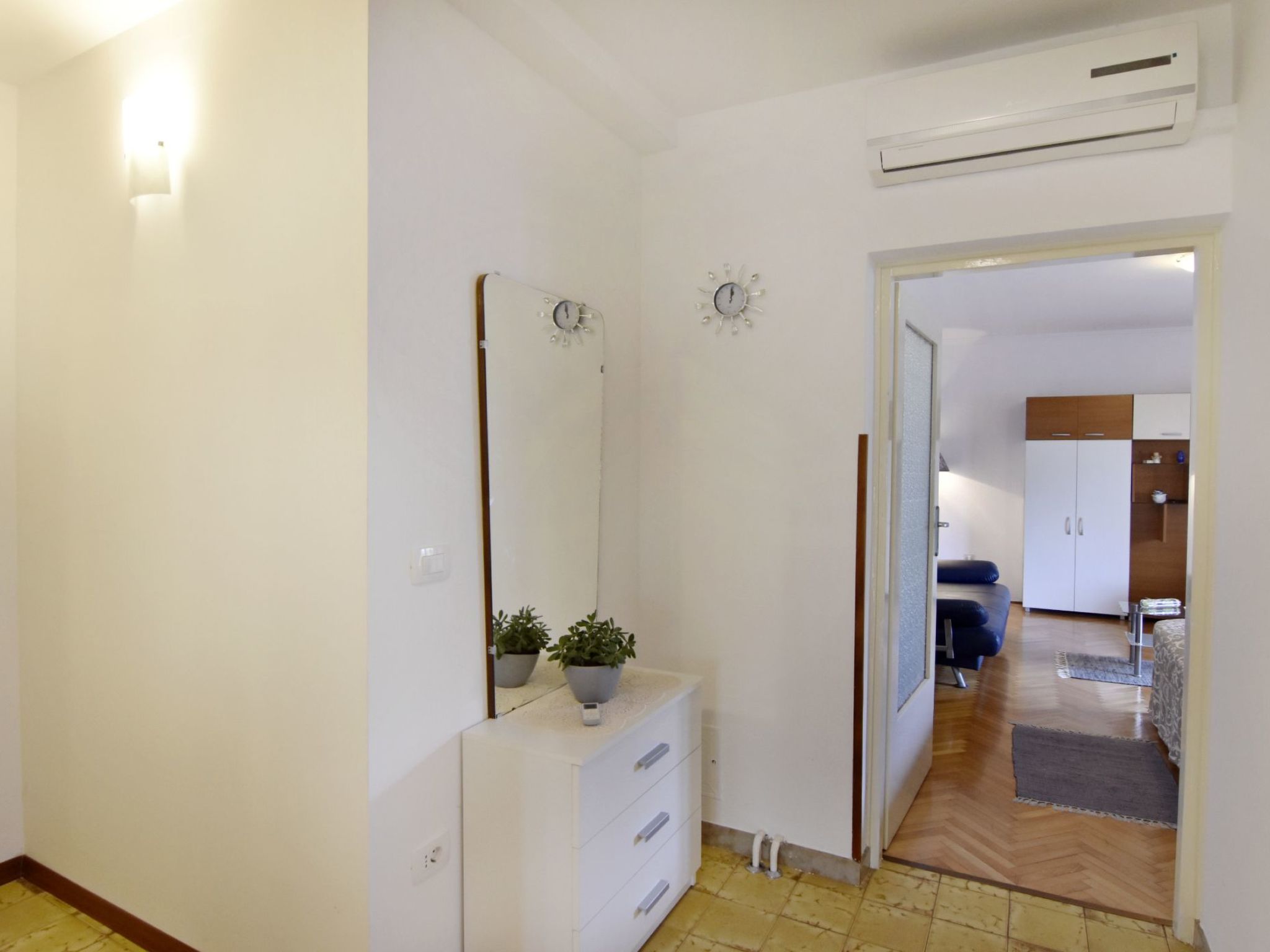 Elizabeta-Image-tags.info