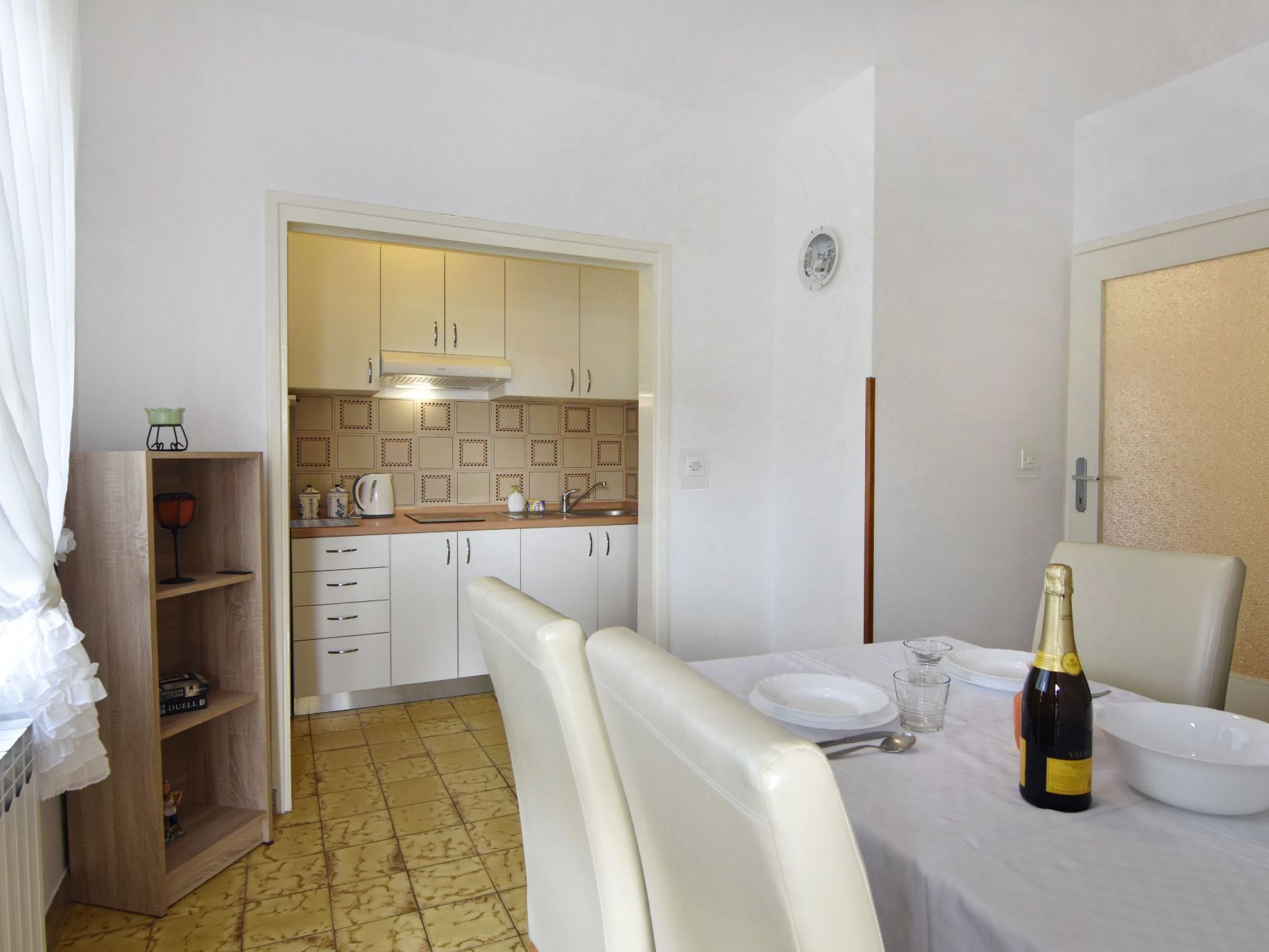 Elizabeta-Image-tags.info