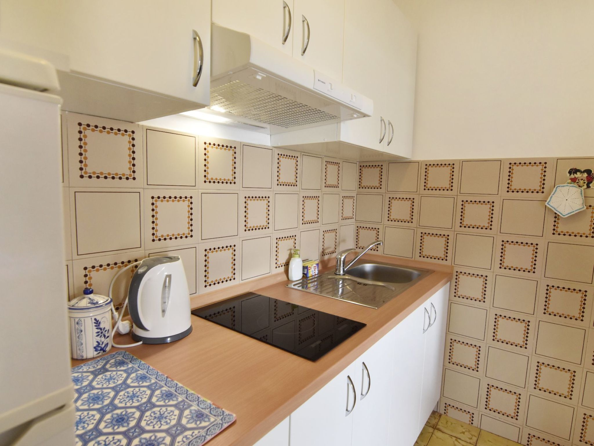 Elizabeta-Image-tags.info