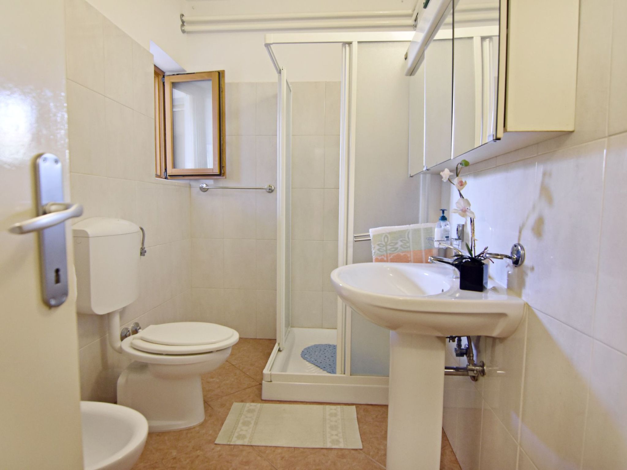 Elizabeta-Image-tags.info