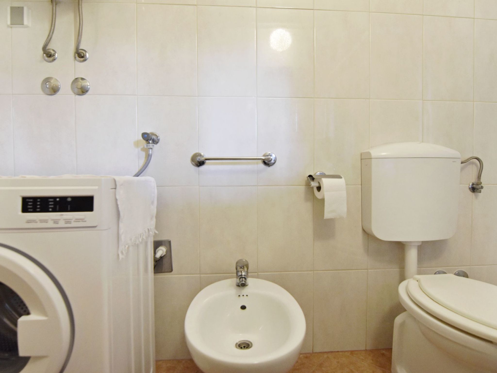 Elizabeta-Image-tags.info