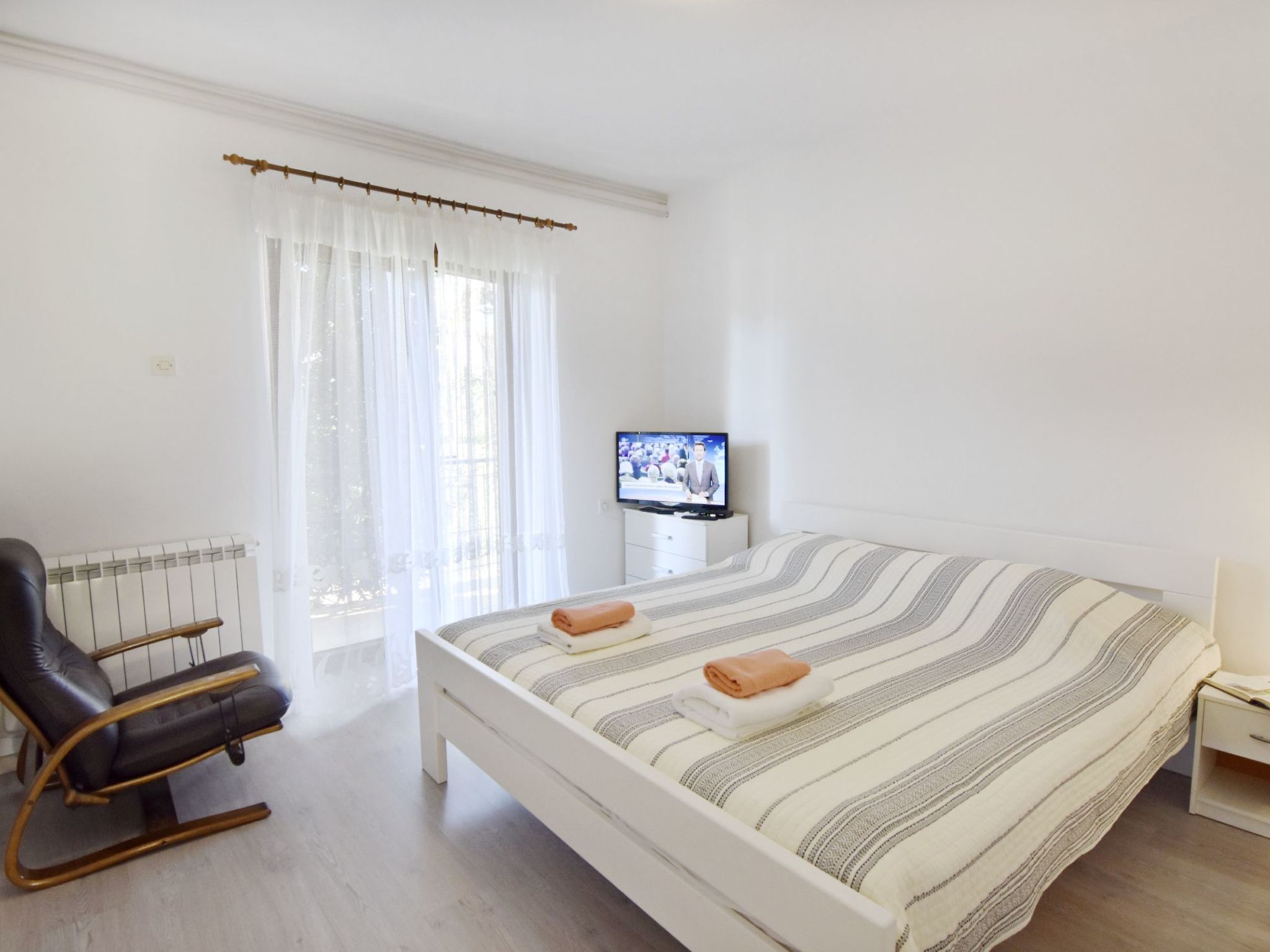 LINO B4-Image-tags.info