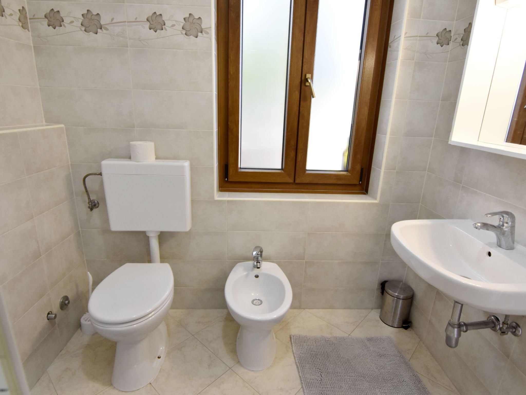 LINO B4-Image-tags.info