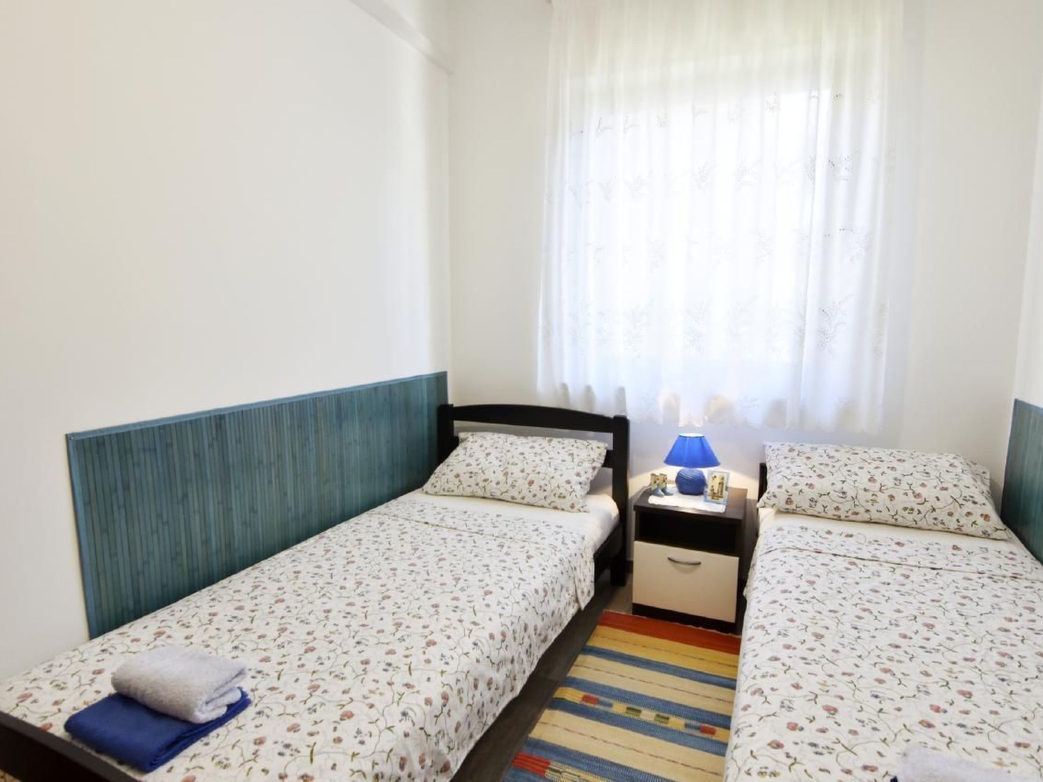 VLADO C6-Image-tags.info