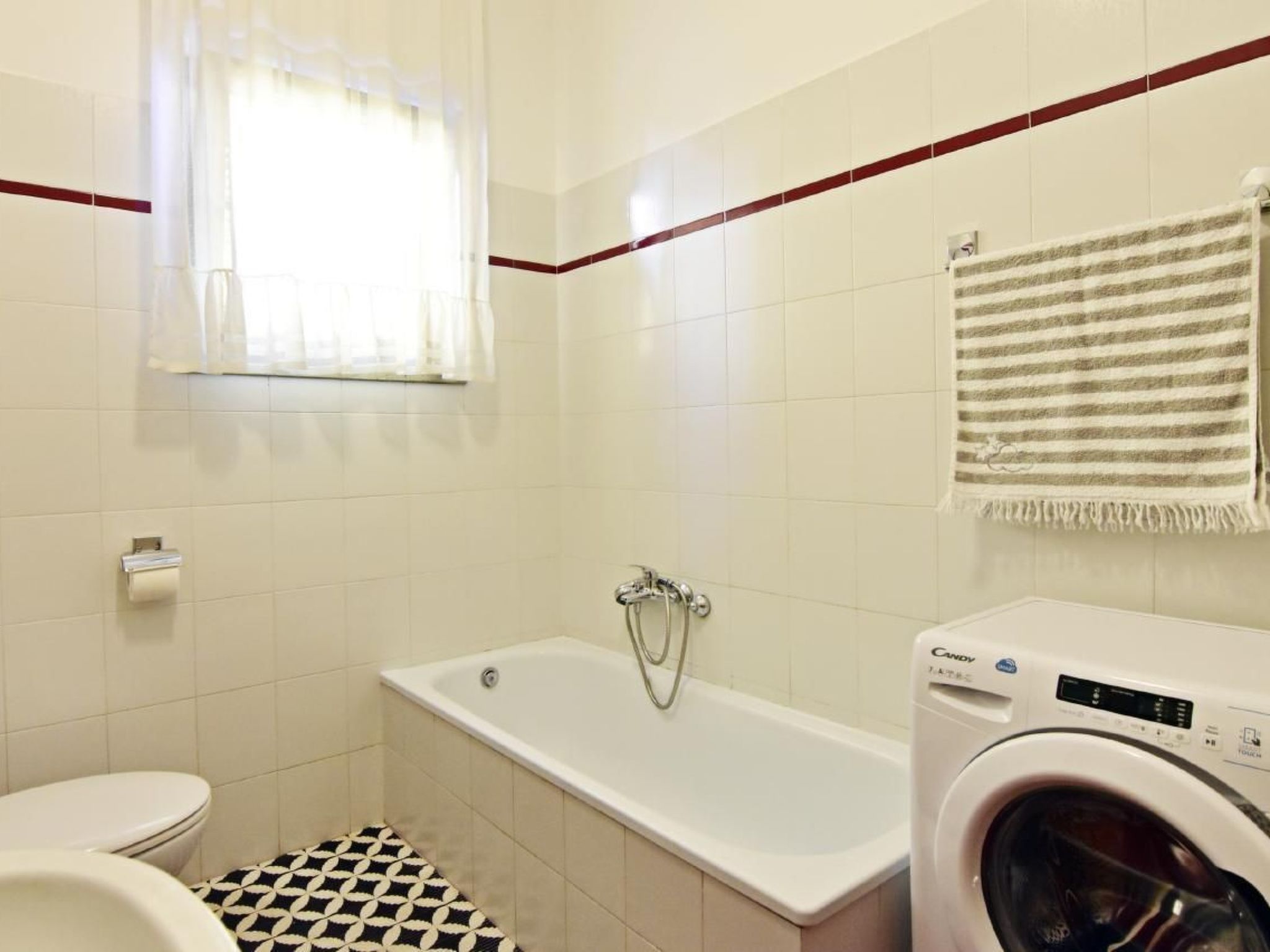 VLADO C6-Image-tags.info