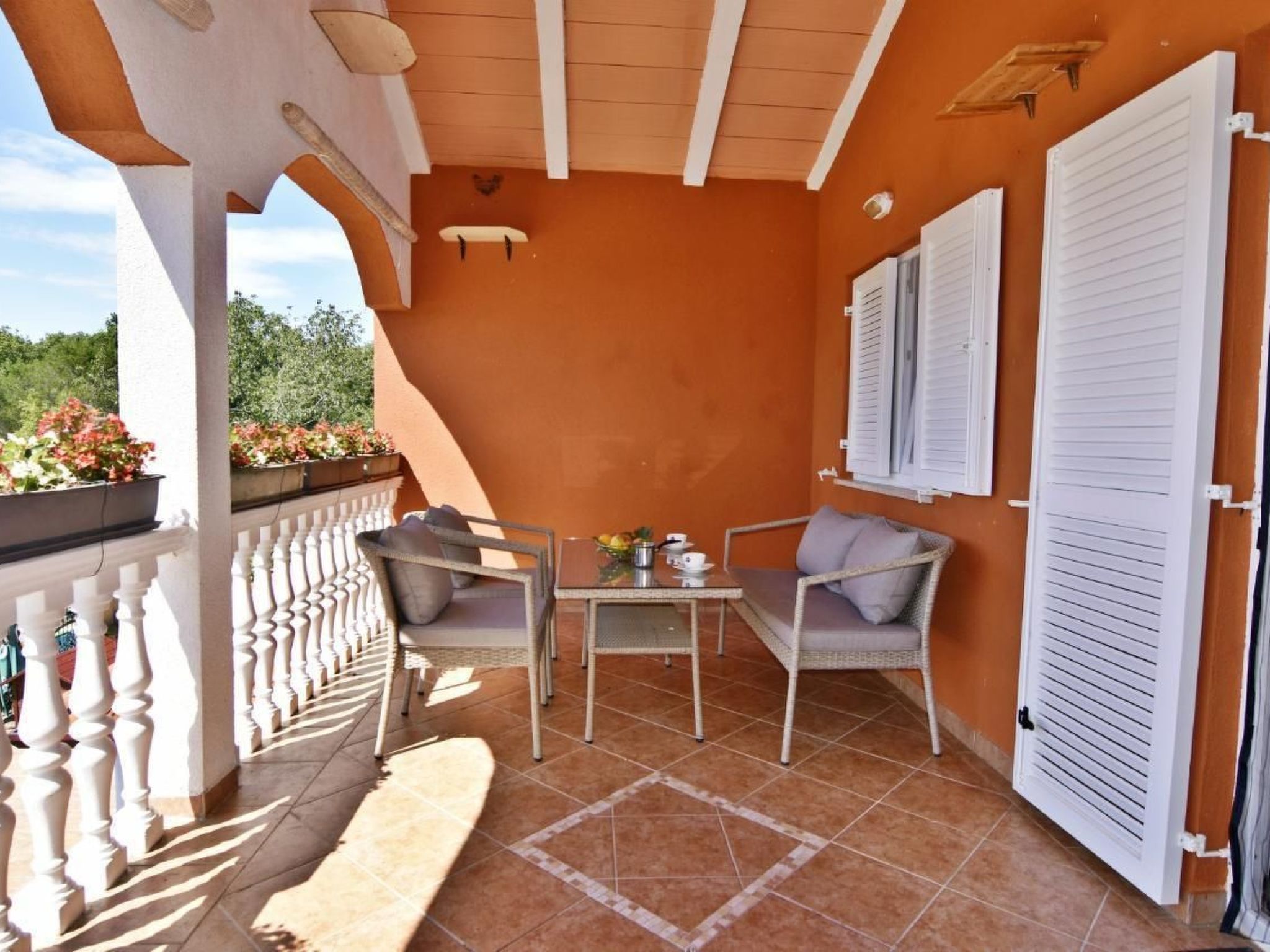 Klimatisierte Wohnung in Valica mit Großem Garten-Image-tags.info