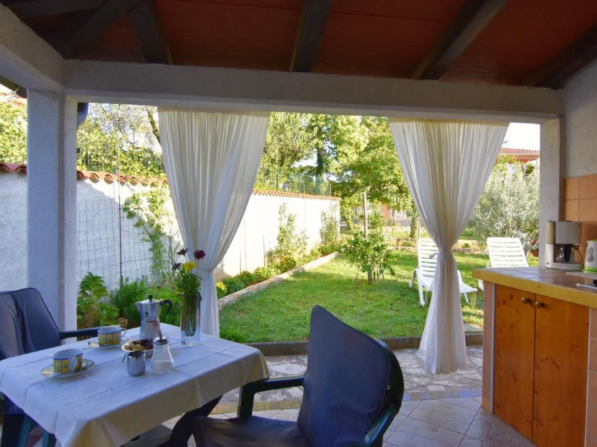 Vedrana 4-Image-tags.info