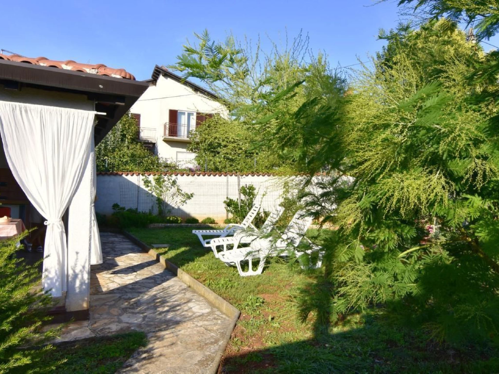 Vedrana 4-Image-tags.info