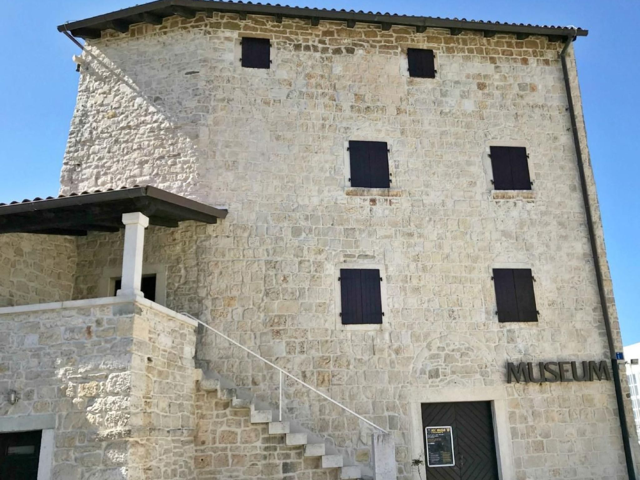 Vedrana 4-Image-tags.info