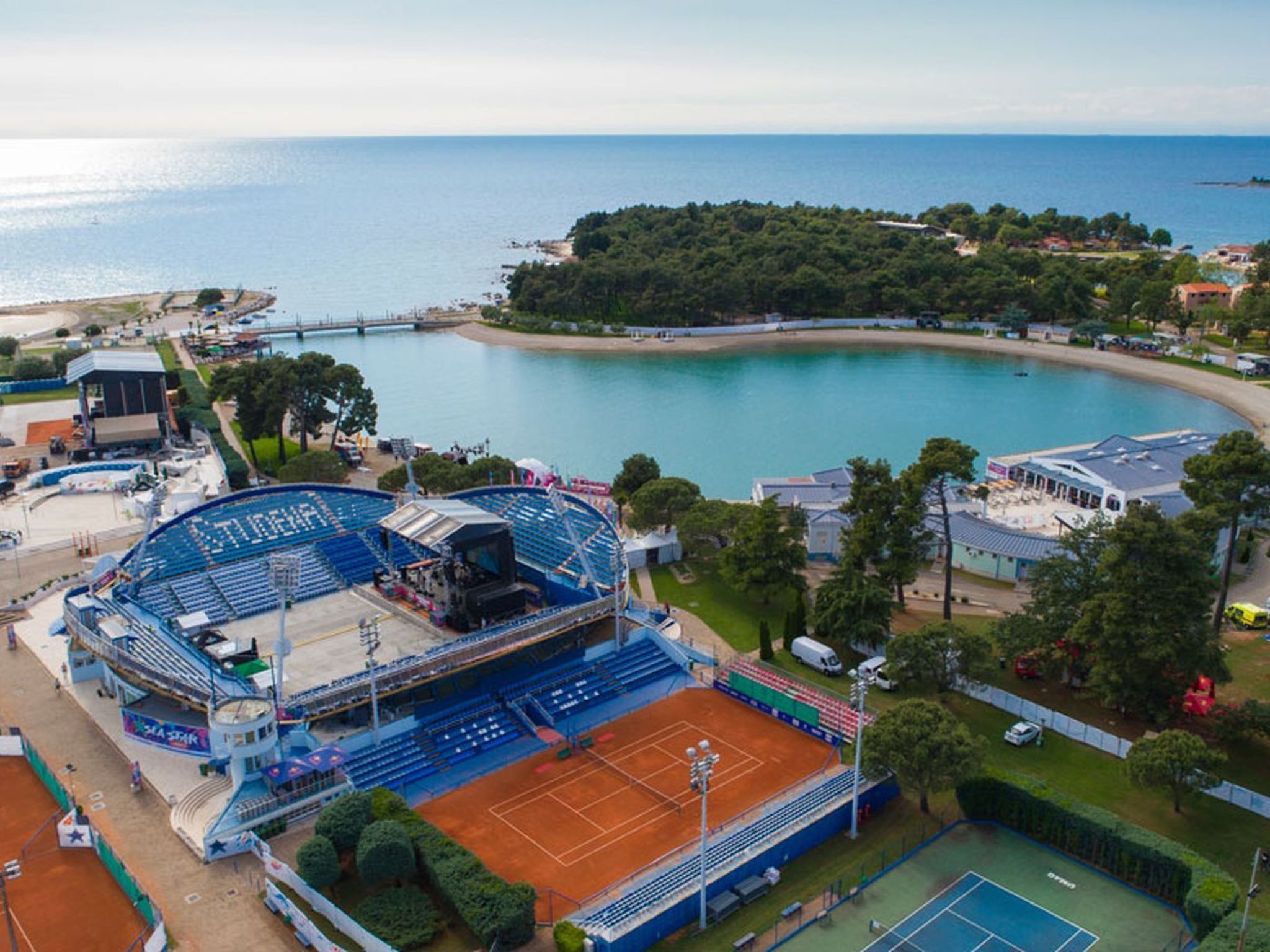 Apartment mit Pool und Whirlpool in der Nähe des Strandes Umag-Buiten