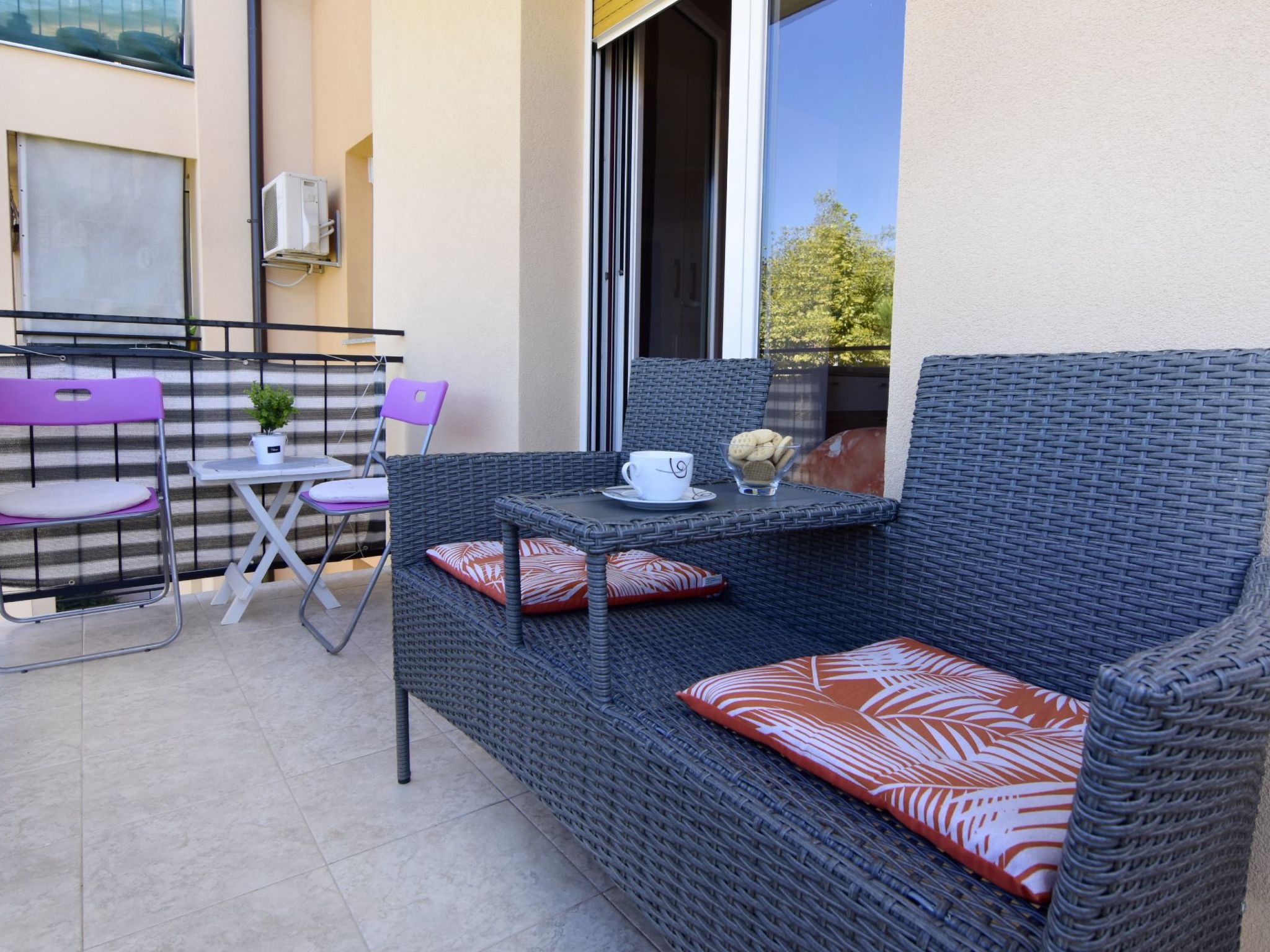 Martina B4-Image-tags.info