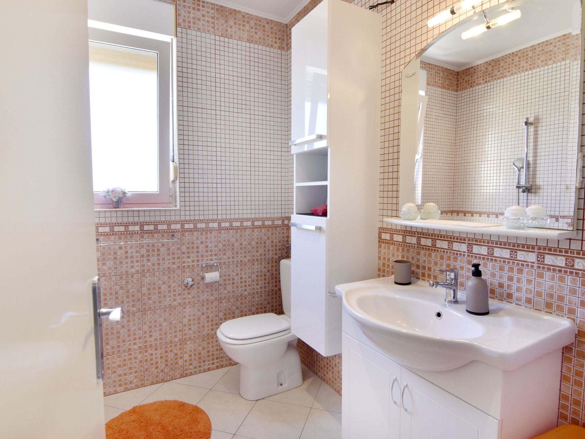 Martina B4-Image-tags.info