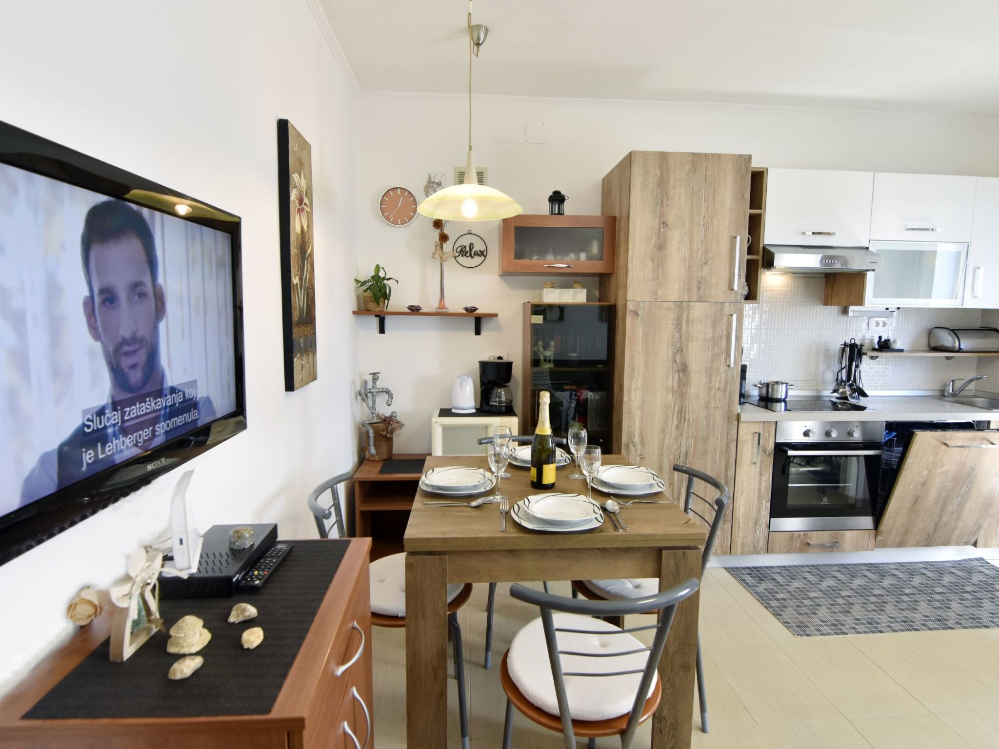 Martina B4-Image-tags.info