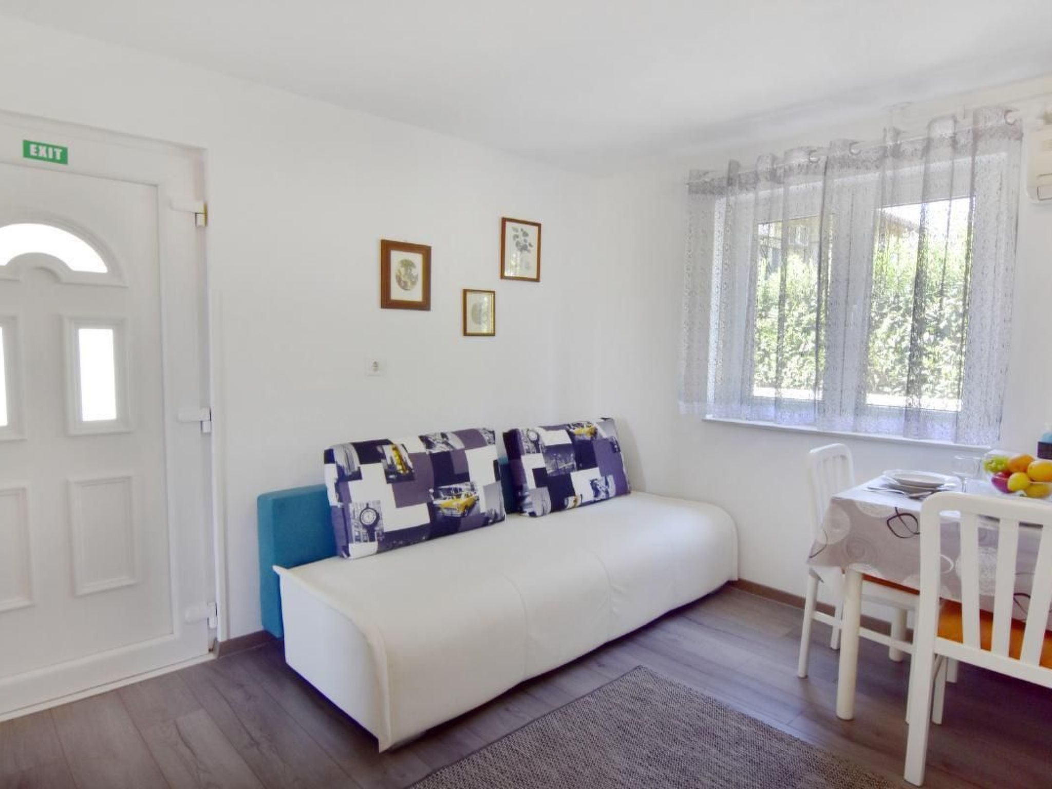 Tolle Wohnung in Umag mit Kleiner Terrasse-Image-tags.info