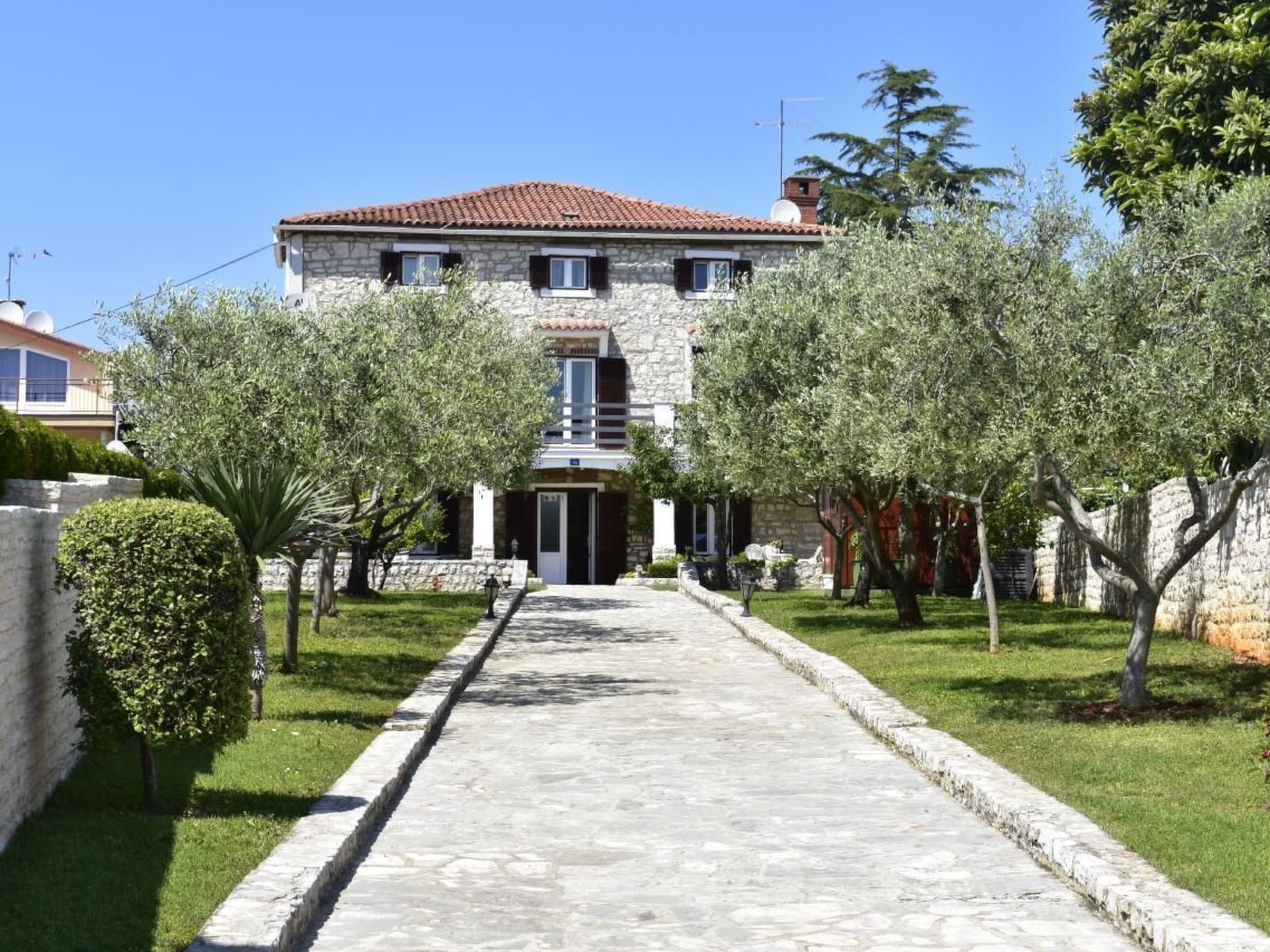 Tolle Wohnung in Umag mit Kleiner Terrasse-Image-tags.info