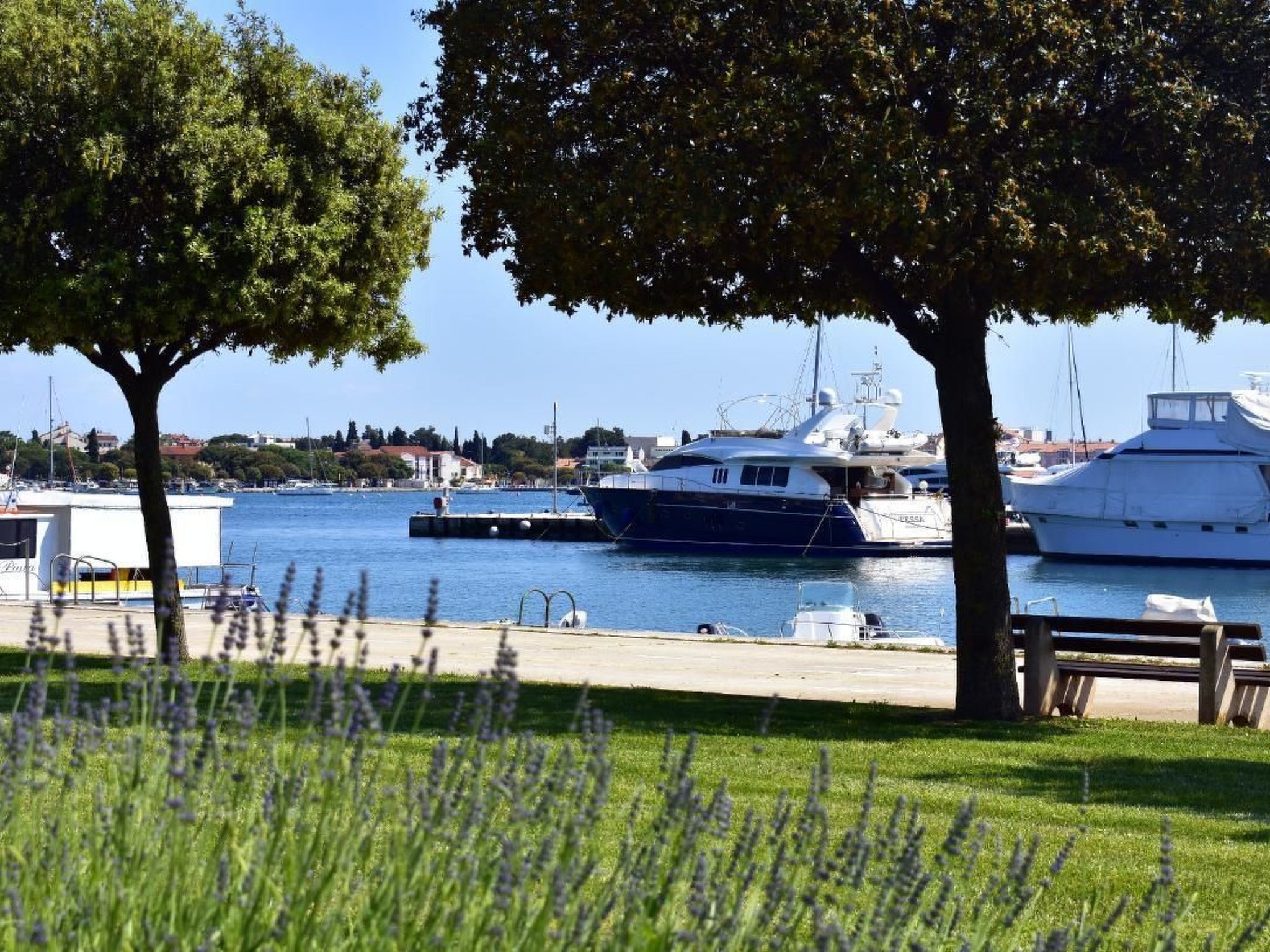 Tolle Wohnung in Umag mit Kleiner Terrasse-Image-tags.info