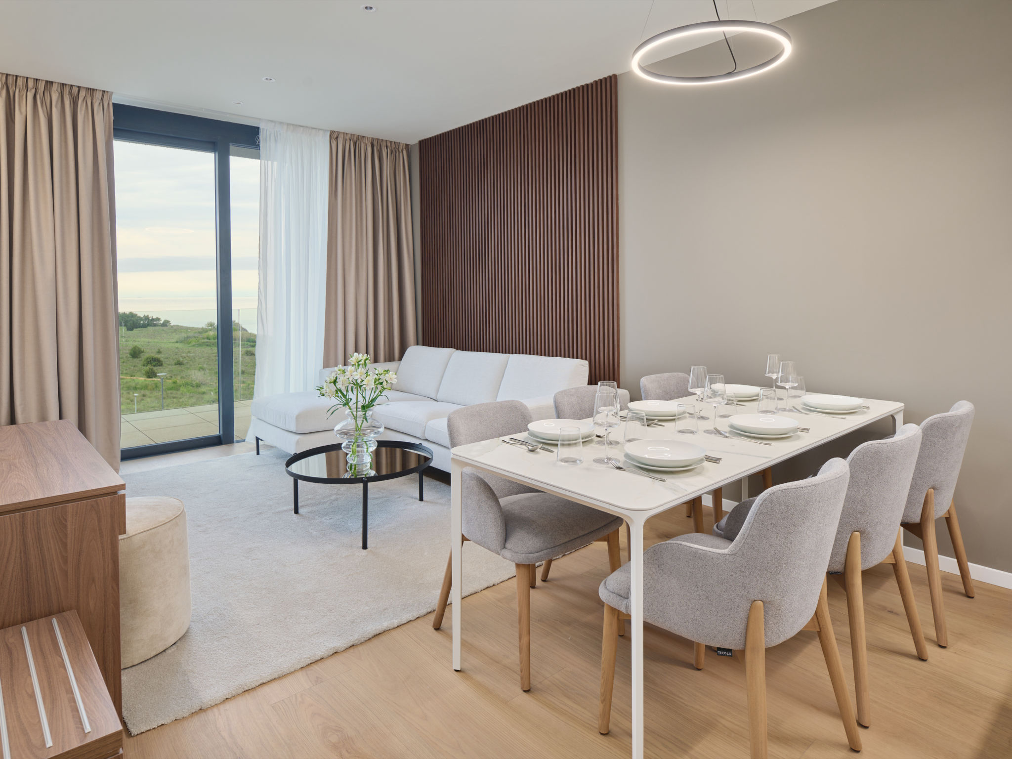 Petram Resort & Residences - Drinnen