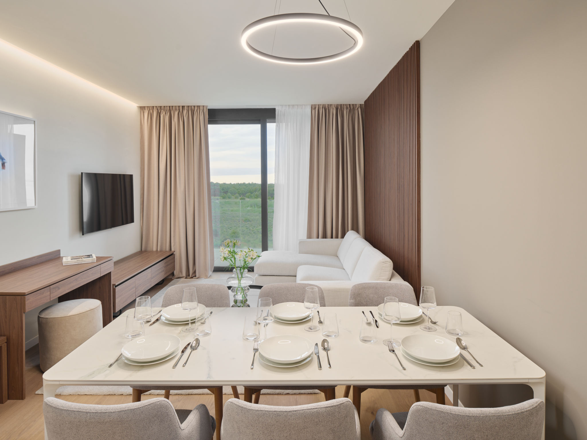Petram Resort & Residences - Drinnen