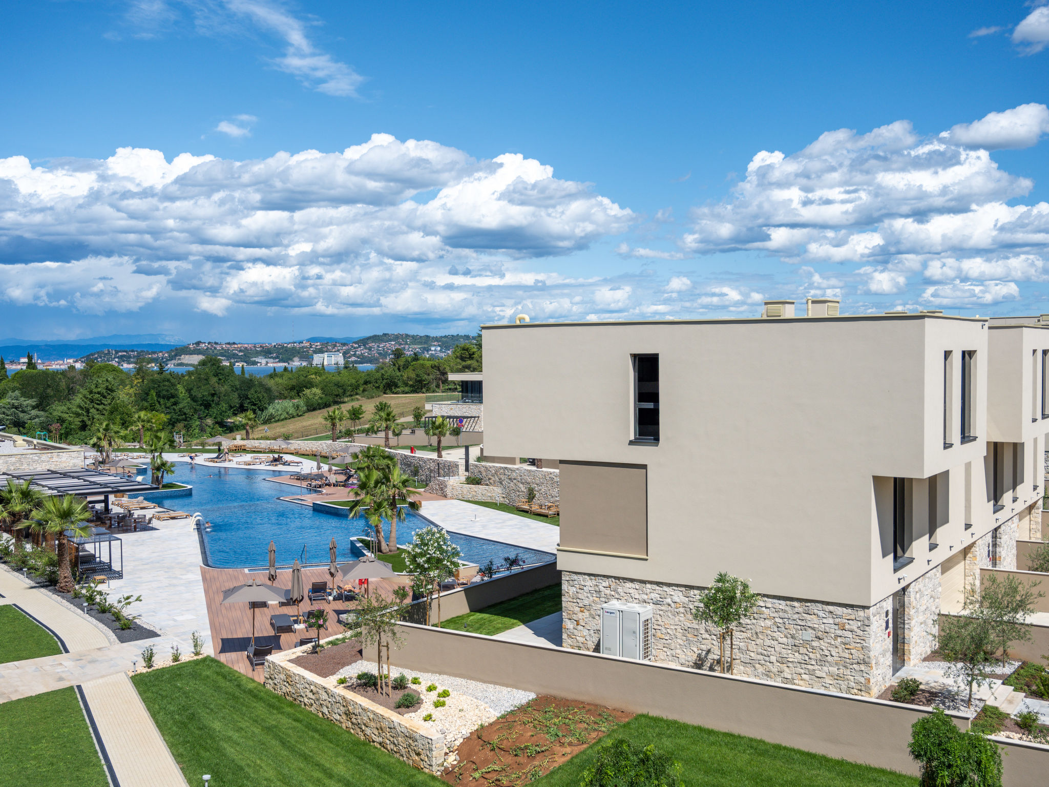 Petram Resort & Residences - Draußen