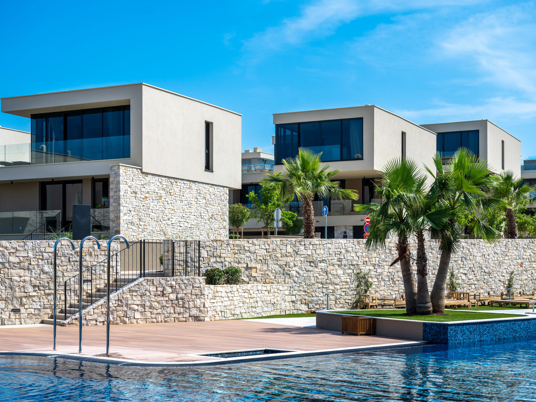 Petram Resort & Residences - Draußen