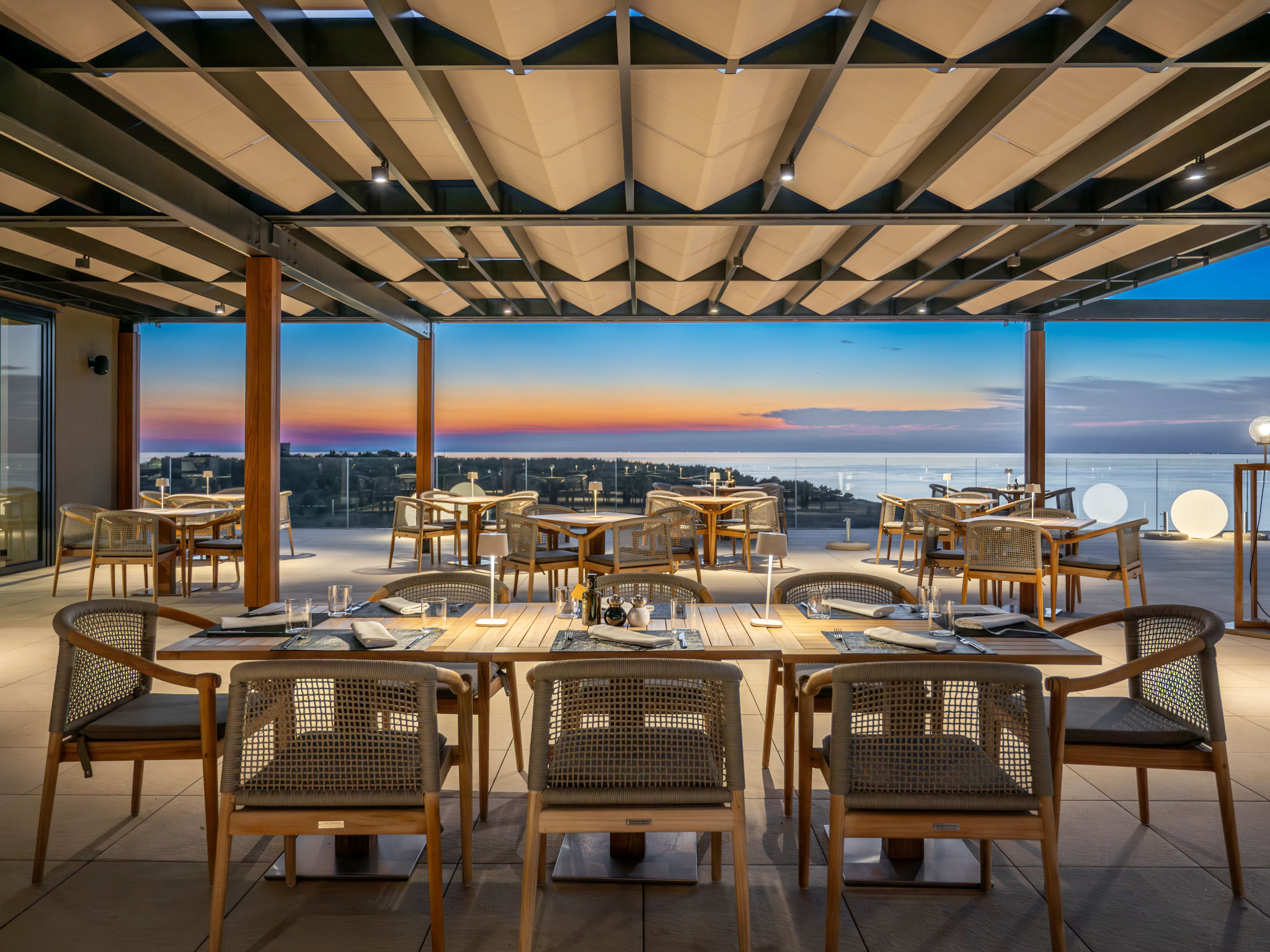 Petram Resort & Residences - Drinnen