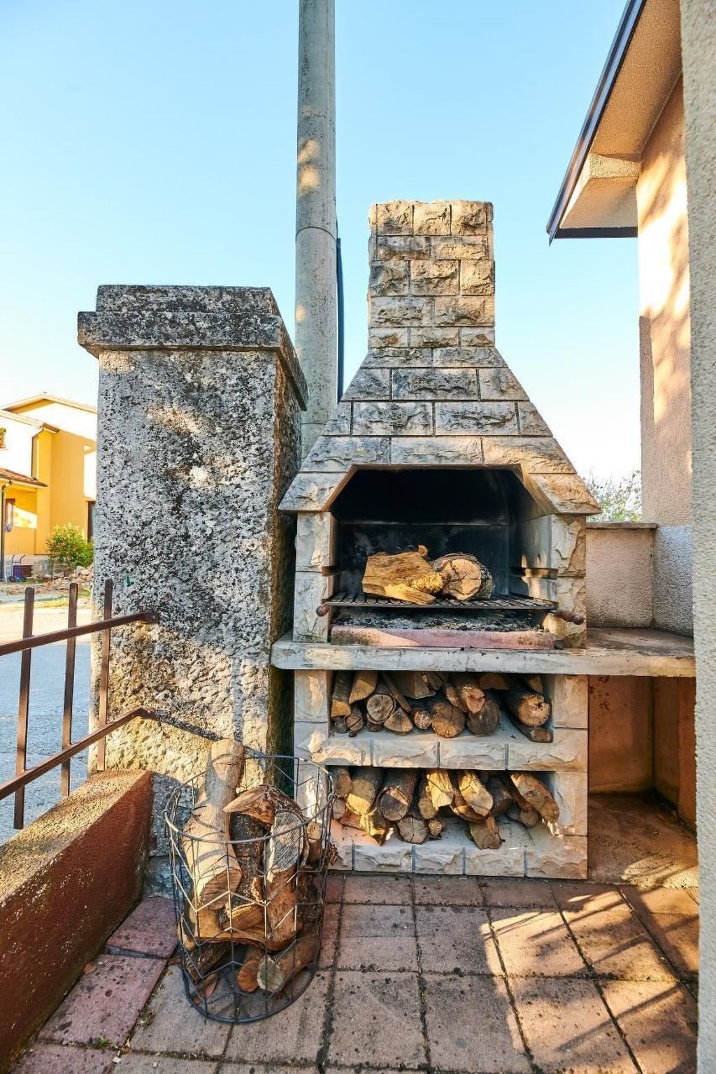 Wohnung Noa 4 Bašanija in der Nähe des Meeres, Terrasse, Grill, Parkplatz - Binnen