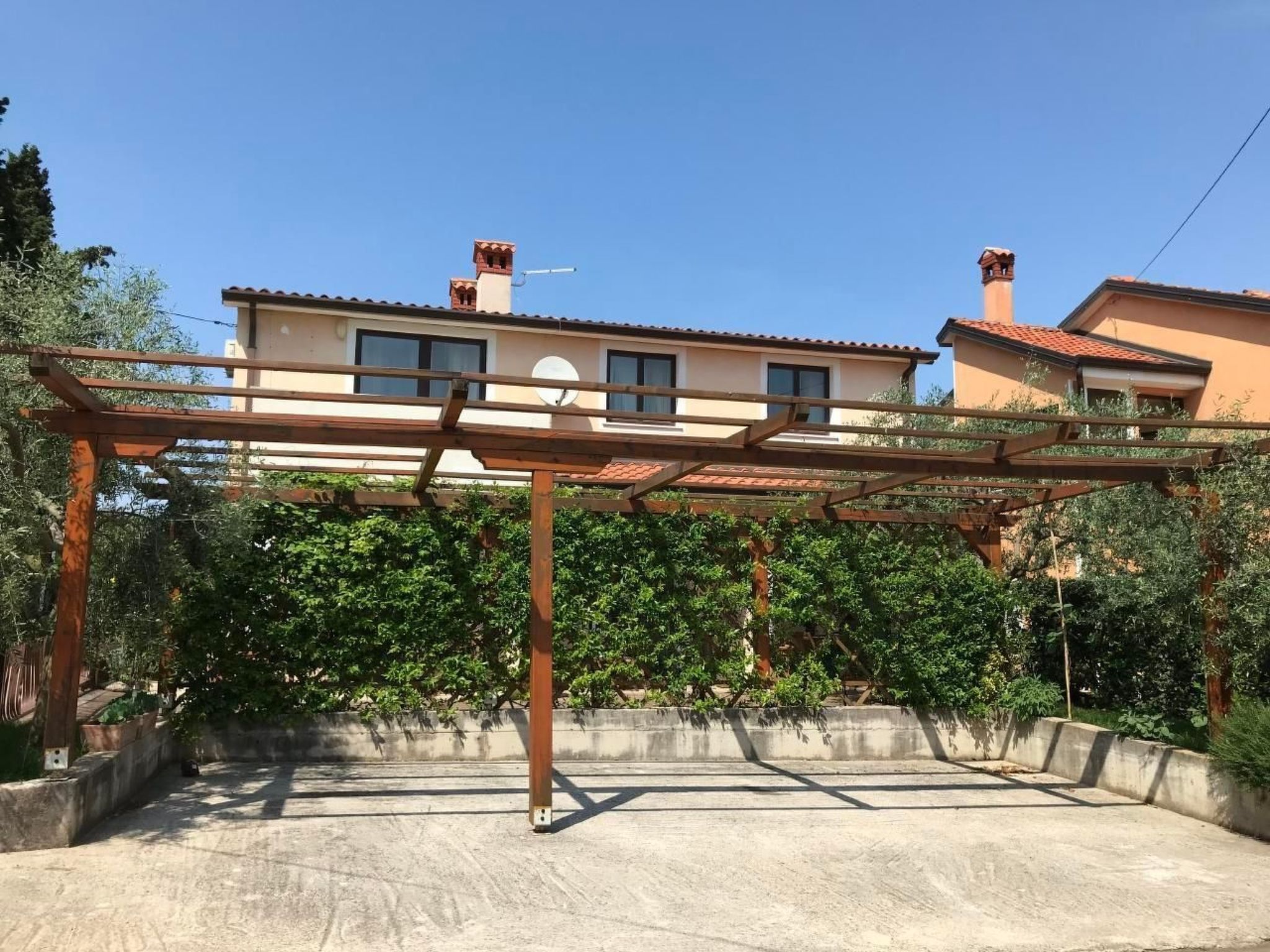 Wohnung Noa 4 Bašanija in der Nähe des Meeres, Terrasse, Grill, Parkplatz - Binnen