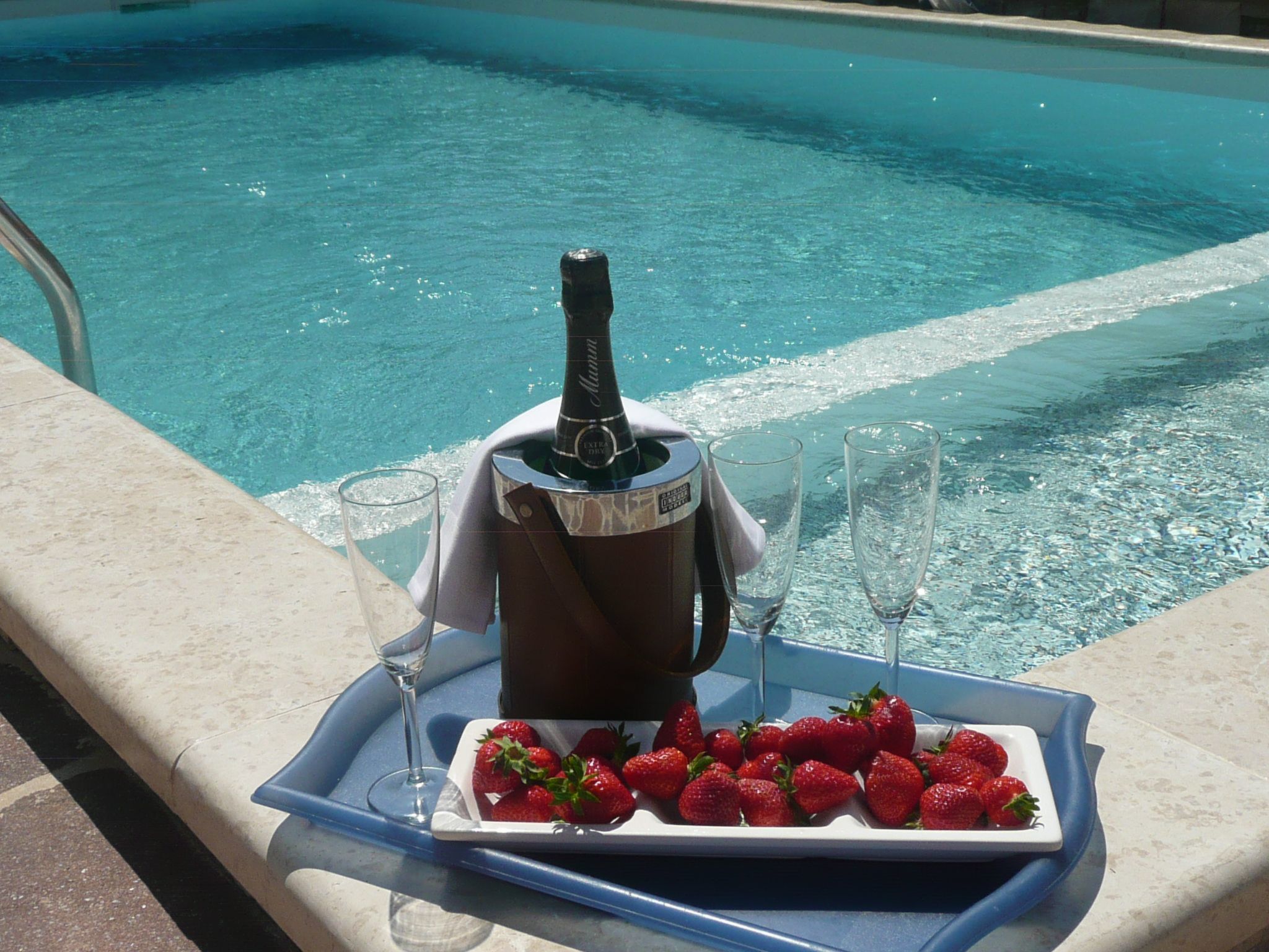 Mit beheiztem Pool und Meerblick-Inside