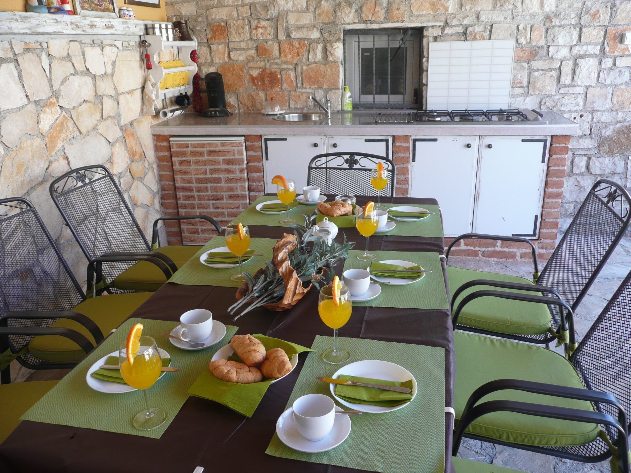 Mit beheiztem Pool und Meerblick-Inside