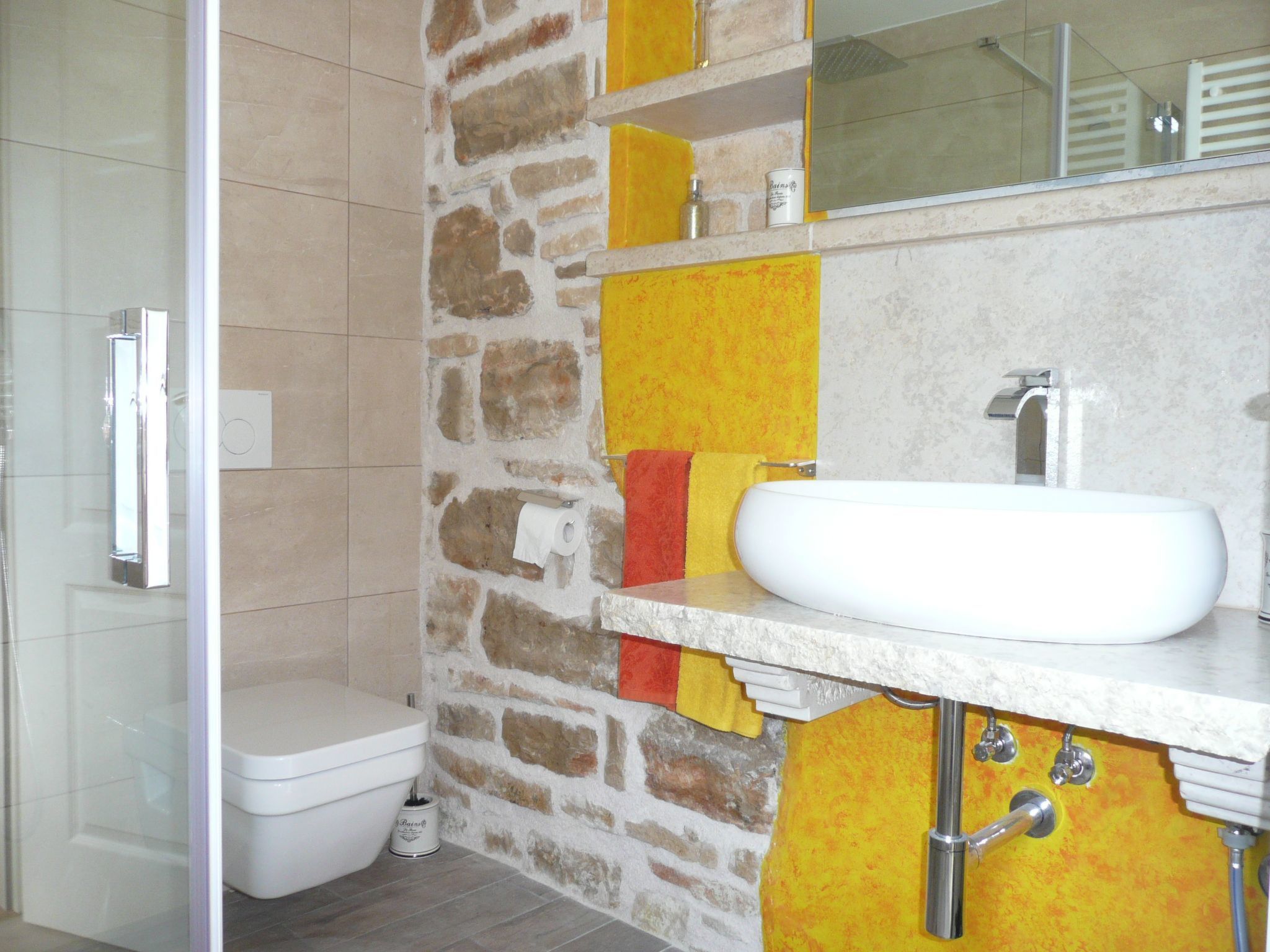 Mit beheiztem Pool und Meerblick-Inside