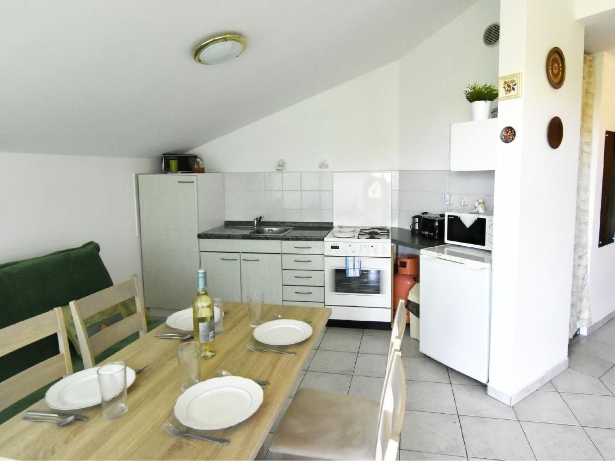 APP EVA-Image-tags.info