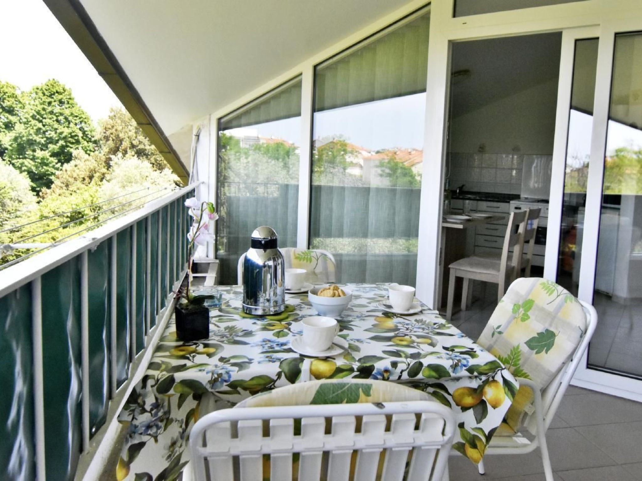 APP EVA-Image-tags.info