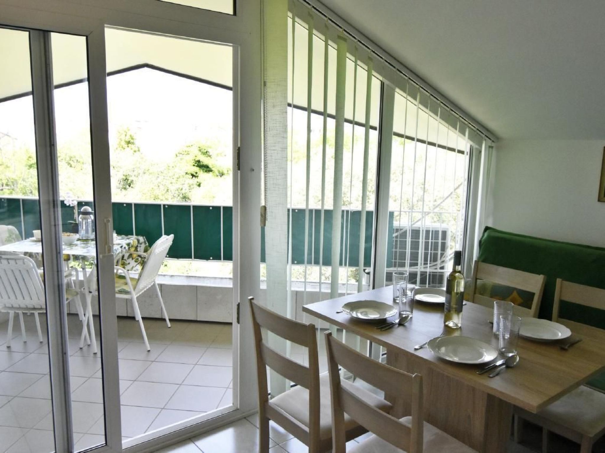 APP EVA-Image-tags.info