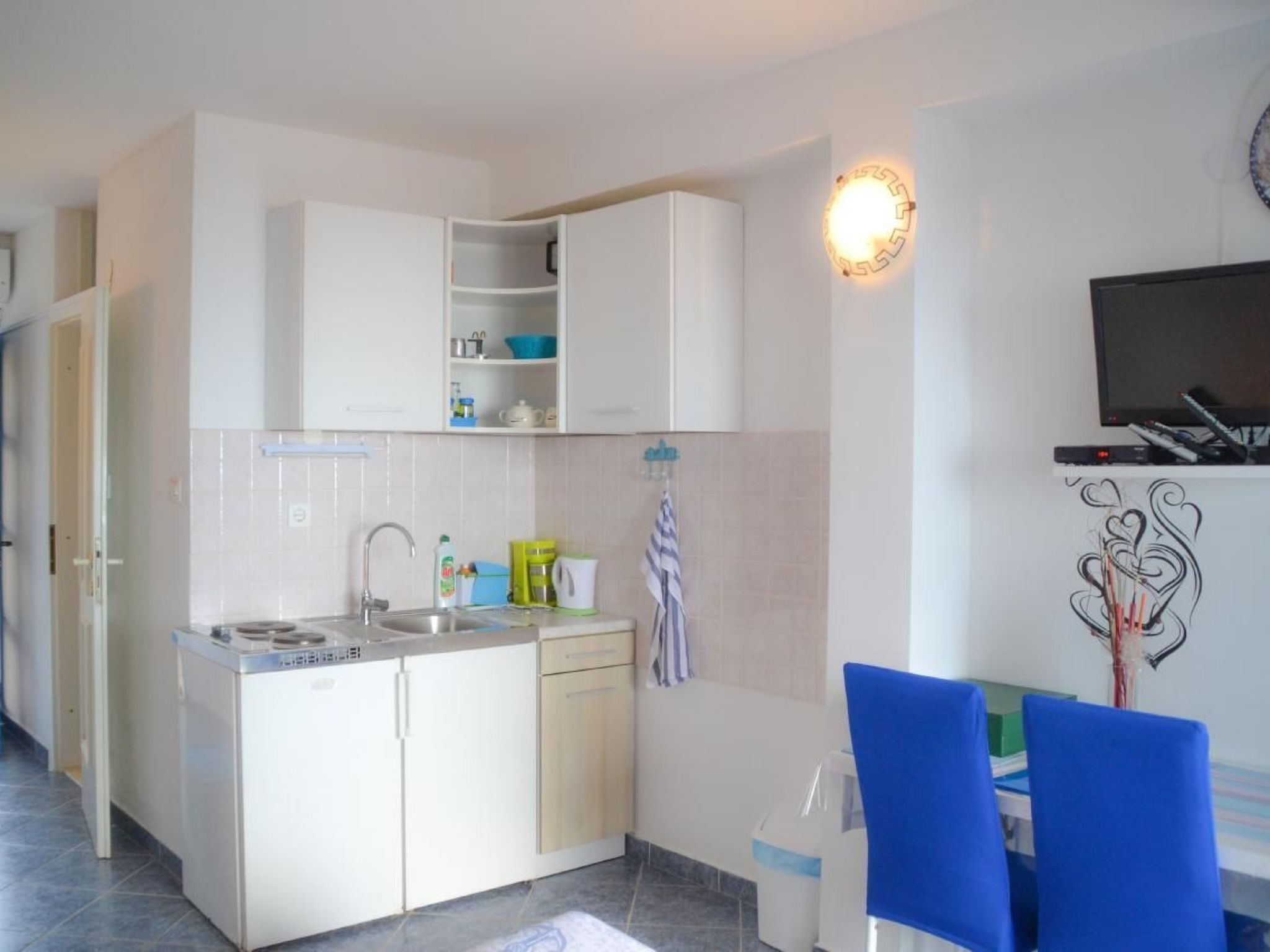 Studio TONI-Image-tags.info