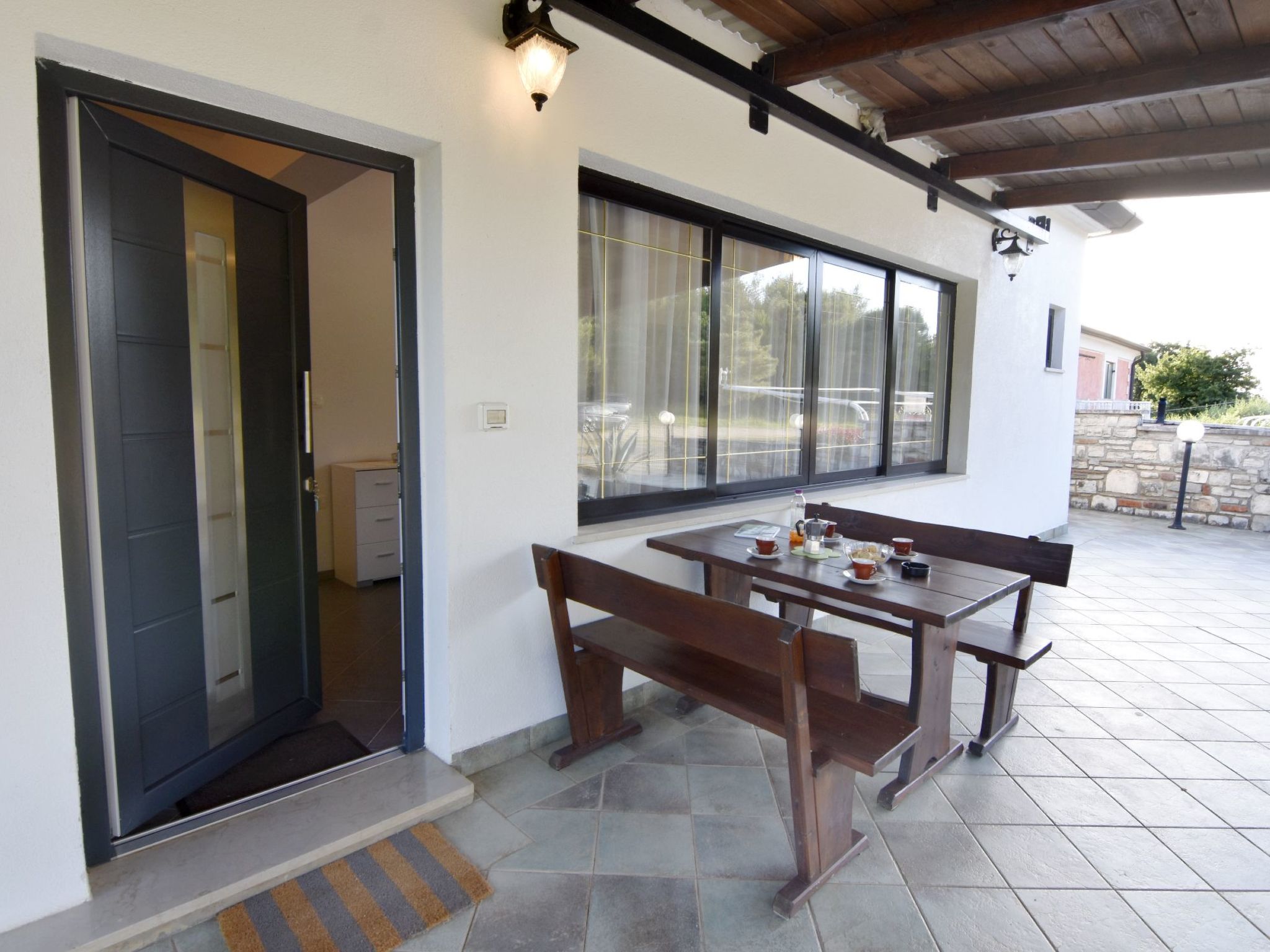 Zweizimmerwohnung mit großer Terrasse in Grupija bei Umag-Binnen