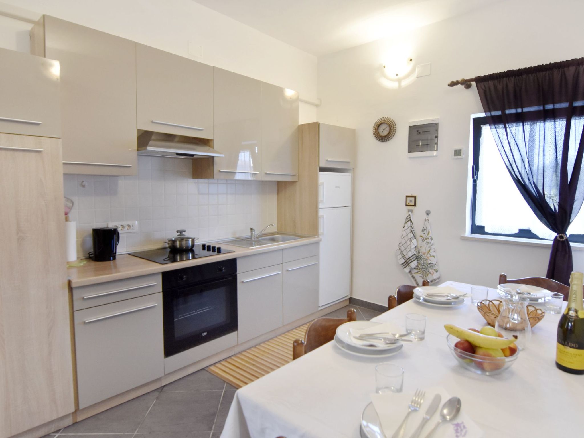 Zweizimmerwohnung mit großer Terrasse in Grupija bei Umag-Binnen