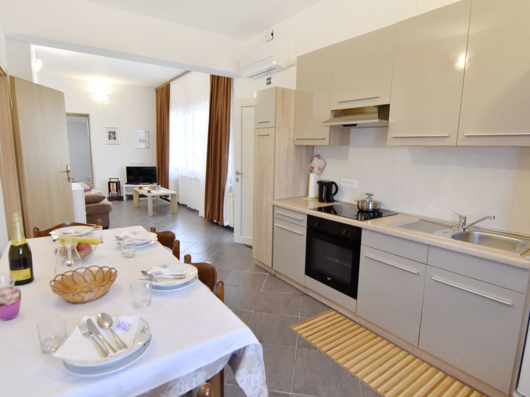 Zweizimmerwohnung mit großer Terrasse in Grupija bei Umag-Binnen