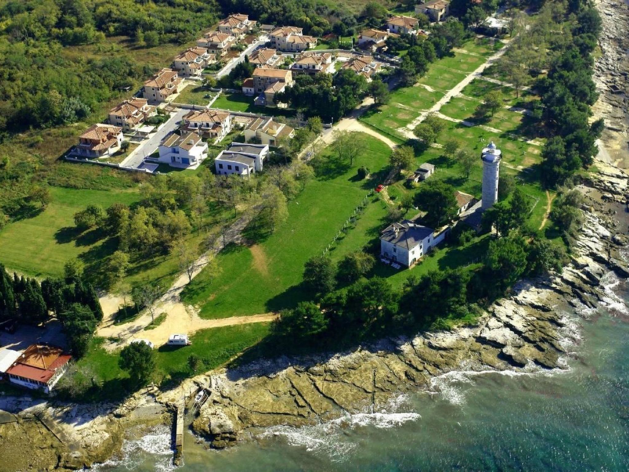 Elia 3-Image-tags.info