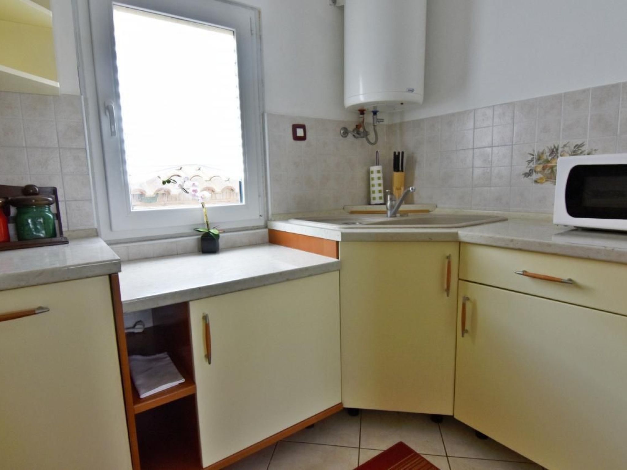 NEŽA B4-Image-tags.info