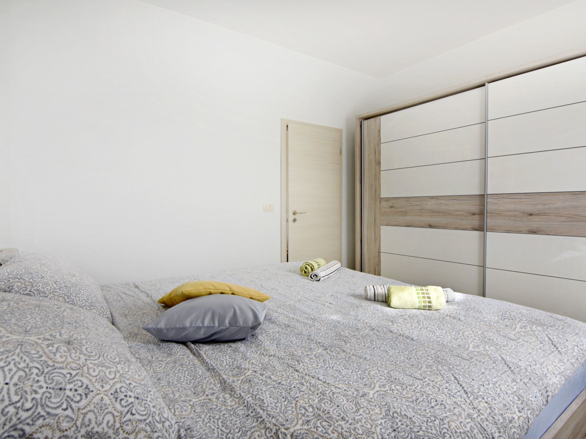 Enea 2-Image-tags.info